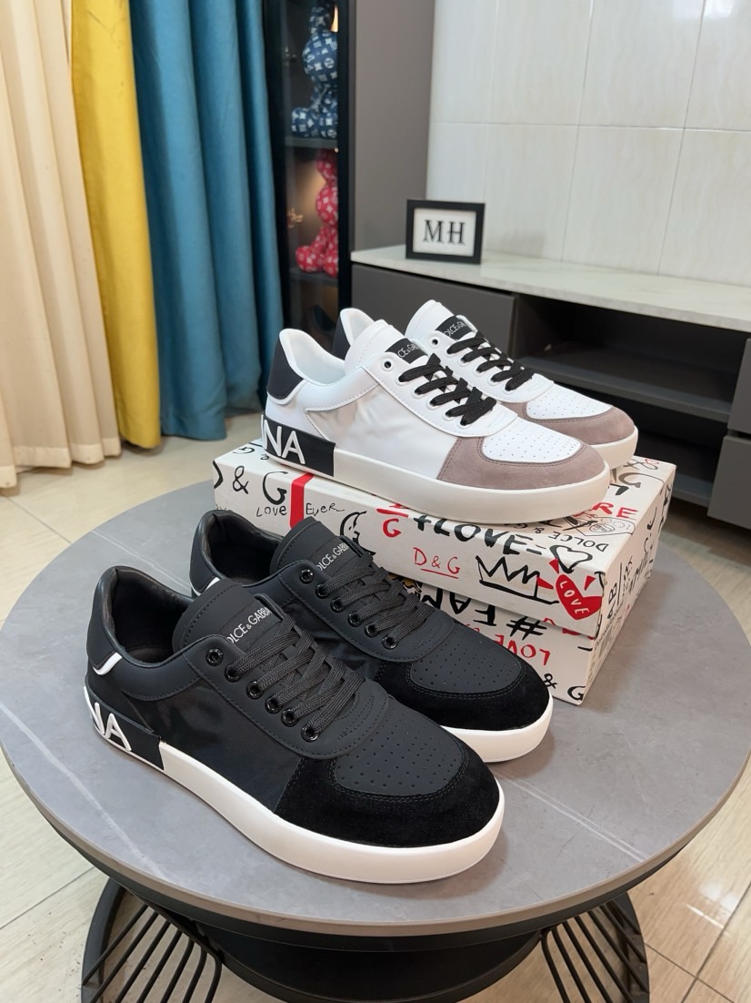 NO:782687,'Dolce & Gabbana DG' original imported first-layer cowhide 3D printed sheepskin lining, light on the feet, comfortable and versatile, the original special outsole is deeply favored by trendy men. The contrast quality is exquisite and luxurious, super A level!  Compared with the genuine version at the counter, the version is exactly the same!  Size 36-46,,Dolce&Gabbana,cowhide,sheepskin19860909《Dolce＆Gabbana DG》原版进口头层牛皮3D打印羊皮内里,上脚轻便、舒适 、百搭、原版特供大底深受潮流男士的青睐欢迎对比品质精致奢华,超A级别！版型对比专柜正品,丝毫不差！码数36-46,,Dolce&Gabbana,cowhide,sheepskin,Men's shoes