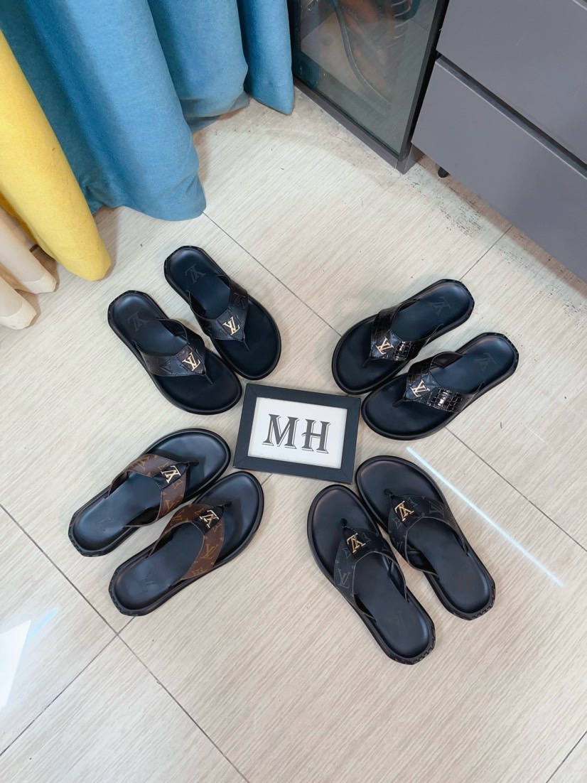 NO:783729,(LV-Louis Vuitton) New men's sandals, high-end boutique, exquisite embossed logo decoration on the upper, fine workmanship, super soft soles, casual, loose and comfortable, a must-have in summer!  nsize38-44,,louis vuitton,louis vuitton,slippers19860909（lv-路易威登）新品男士凉拖鞋,高端精品,鞋面精致压花logo装饰,精细做工,鞋底超软,休闲宽松舒适型,夏季必入哦！nsize38-44,,louis vuitton,louis vuitton,slippers,Men's shoes