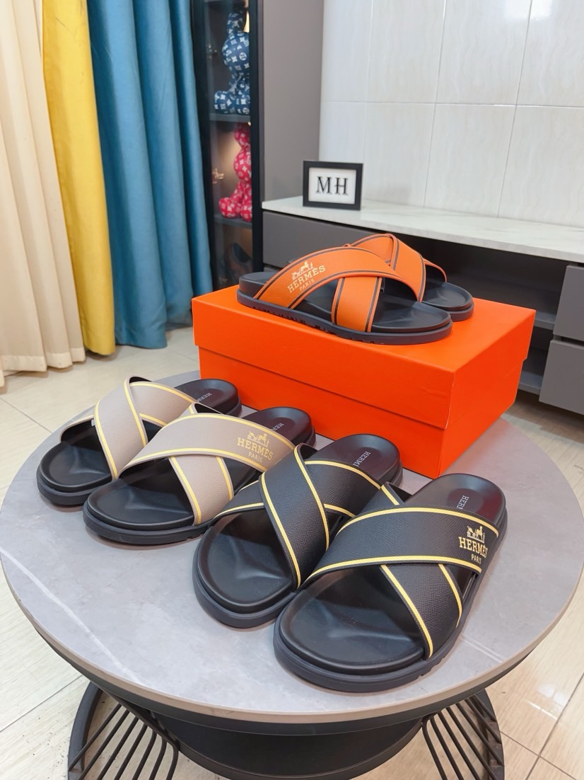 NO:783487,[HERMES] Hermes Bouncing sports slippers, upper made of cowhide leather and high-end mesh, imported materials, full texture, lightweight soles create a versatile fashion style. Size38-44, (45 can be customized),,hermes,hermes,slippers,cowhide19860909【HERMES】爱马仕Bouncing运动拖鞋,鞋面牛皮拼接高端网布打造,进口材质,质感十足,轻盈鞋底打造百搭时尚风格. Size38-44,（45可定做）,,hermes,hermes,slippers,cowhide,Men's shoes
