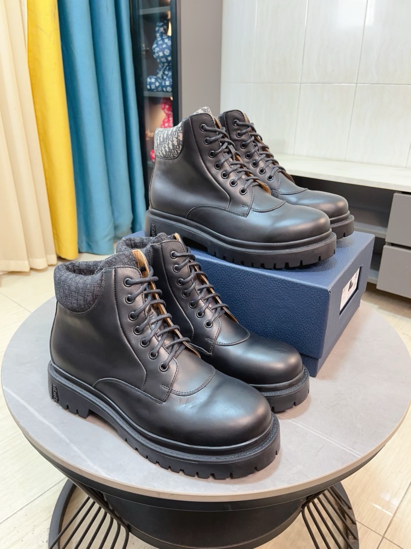 NO:832398,[Dior] High-top materials are carefully made according to the original materials to only make the most beautiful and best original shoes. The uppers are made of the same material as the counter, elastic breathable mesh and glue combined with TPR original outsole. Size: 38-44,, dior, dior19860909【迪奥 Dior】高帮材质均按原版材料精心泡制只做最美最好原版鞋鞋面采用专柜同等材质弹力透气网布与滴胶结合TPR原版大底码数:38-44,,dior,dior,Men's shoes