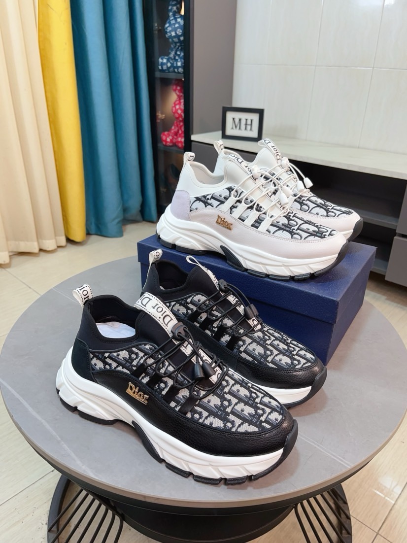 NO:885598,[Dior] The best-selling high-end brand of men's shoes on the official website. The latest series of shoes on the official website are made of imported cowhide leather and specially designed fabrics to create a breathable mesh lining. Making walking more convenient and comfortable!  Compared with the official quality, Midea 11 replica. Create a fashionable personality to set off your uniqueness!  A must-have for trendy men! Classic style. Men's size 38-44.,, dior, dior, cowhide19860909【Dior迪奥】爆卖款官网全球首发男鞋高端品牌 官网最新款系列鞋面采用进口牛皮搭配专供面料打造网布透气内里.让行走更加便捷舒适！与官方的质量相比美的11复刻.打造时尚个性衬托你的与众不同！潮男必备!经典款.男码38-44.,,dior,dior,cowhide,Men's shoes