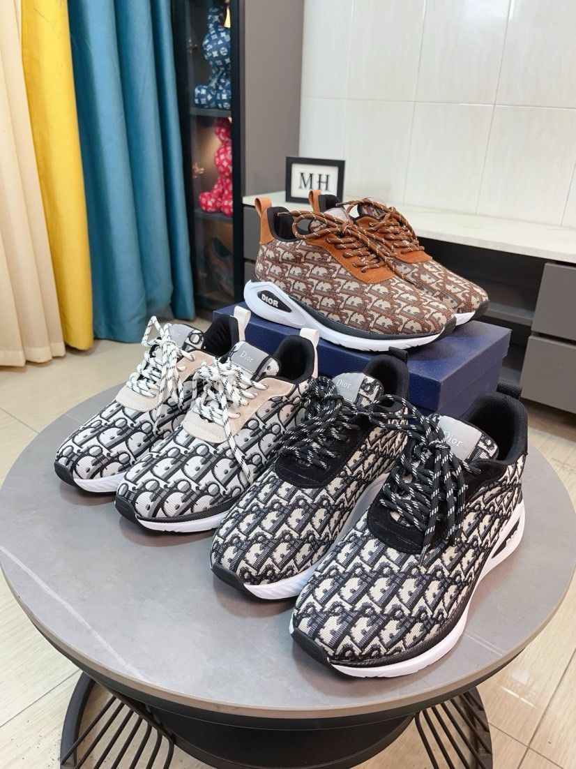 NO:832601,[Dior] The best-selling high-end brand of men's shoes on the official website. The latest series of shoes on the official website are made of imported cowhide leather and specially designed fabrics to create a breathable mesh lining. Making walking more convenient and comfortable!  Compared with the official quality, Midea 11 replica. Create a fashionable personality to set off your uniqueness!  A must-have for trendy men! Classic style. Men's size 38-44.,, dior, dior, cowhide19860909【Dior迪奥】爆卖款官网全球首发男鞋高端品牌 官网最新款系列鞋面采用进口牛皮搭配专供面料打造网布透气内里.让行走更加便捷舒适！与官方的质量相比美的11复刻.打造时尚个性衬托你的与众不同！潮男必备!经典款.男码38-44.,,dior,dior,cowhide,Men's shoes