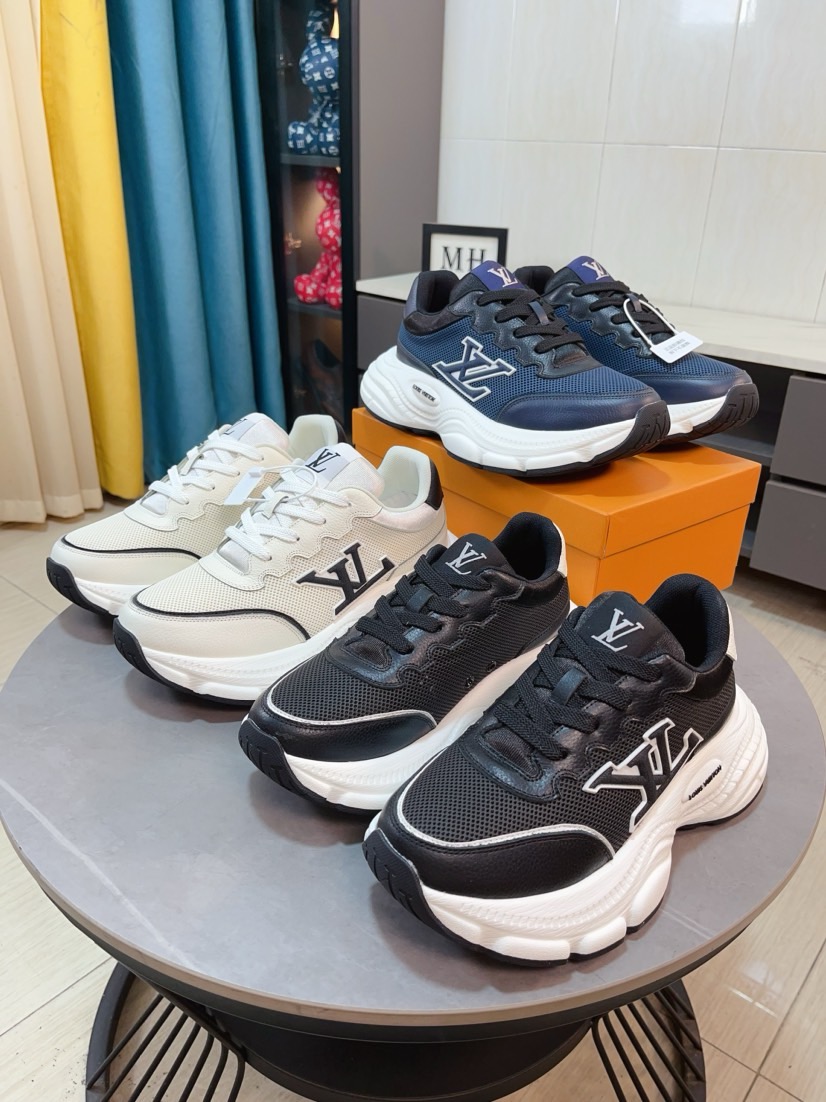 NO:832963,LV styles are novel and fashionable, and the uppers are made of imported cowhide + LV special materials!  Super trendy design!  It’s eye-catching!  The leather is soft, delicate, shiny and translucent, showing the ultimate hand-made craftsmanship, and the mesh upper and feet are soft, comfortable and breathable!  Size38-44 (45 customized),,louis vuitton,cowhide19860909LV款式新颖时尚,鞋面采用进口牛皮+ LV专用材料！超潮设计！让人眼前一亮！皮质柔软细腻光泽透亮,彰显极致纯手工工艺,网里上脚柔软舒适透气！Size38-44（45定制）,,louis vuitton,cowhide,Men's shoes