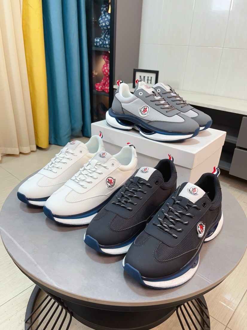 NO:851279,[MONCLER] Same style as the official website. High-quality men's shoes. Customized calfskin material. Genuine leather breathable lining. Genuine leather insole. Original open mold non-slip outsole style. Men's casual sports shoes. Lace-up men's shoe series. European and American trend style. Randomly matched. Comfortable foot feel. Standard men's size 38-44, Moncler, sneakers, cowhide.19860909【MONCLER】蒙口、官网同款 高品质男鞋 材料定制小牛皮 真皮透气内里真皮鞋垫 原版开模防滑大底款式类型男士休闲运动鞋 系带款男鞋系列 欧美潮流风格 随意搭配 脚感舒适、标准码男码38-44,,Moncler,sneakers,cowhide,Men's shoes