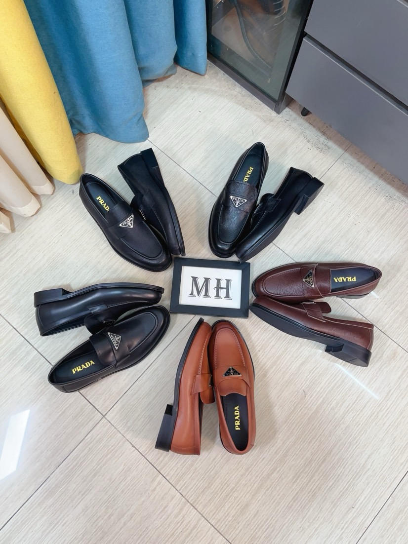 NO:885559,[PRADA Leather Shoes] Top Purchasing Agency Original imported Italian custom pebbled cowhide leather surface, fully imported water-dyed breathable cowhide lining, original factory special molded sole super comfortable, code number 38-4445 46 customized,, prada, prada, cowhide19860909【PRADA 普拉达皮鞋】顶级代购 意大利进口原版定制荔枝纹牛皮面、全进口水染透气牛皮里垫、原厂特供原版成型底超级舒适,码数38-4445 46定做,,prada,prada,cowhide,Men's shoes