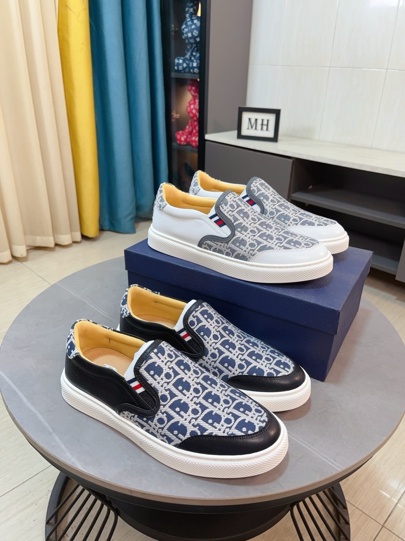 NO:887572,[Dior] The best-selling high-end brand of men's shoes on the official website. The latest series of shoes on the official website are made of imported cowhide leather and specially designed fabrics to create a breathable mesh lining. Making walking more convenient and comfortable!  Compared with the official quality, Midea 11 replica. Create a fashionable personality to set off your uniqueness!  A must-have for trendy men! Classic style. Men's sizes 38-44.,,dior,dior,cowhide19860909【Dior迪奥】爆卖款官网全球首发男鞋高端品牌 官网最新款系列鞋面采用进口牛皮搭配专供面料打造网布透气内里.让行走更加便捷舒适！与官方的质量相比美的11复刻.打造时尚个性衬托你的与众不同！潮男必备!经典款.男码38-44.,,dior,dior,cowhide,Men's shoes