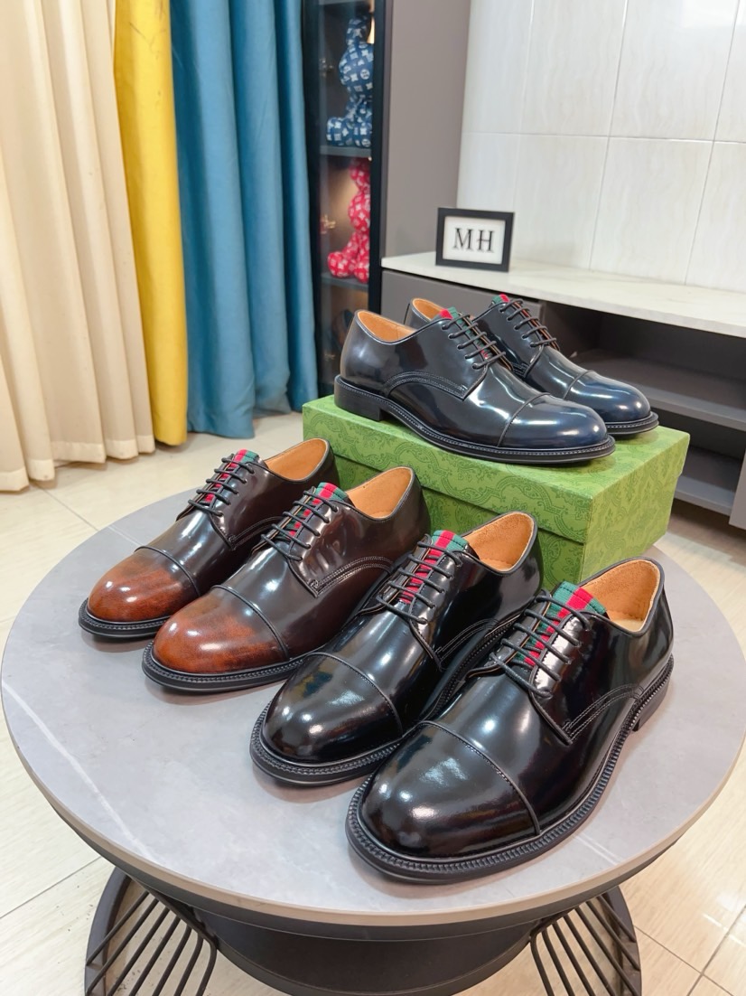 NO:888588,[GUCCI Gucci] A new style of formal men's leather shoes is coming~ The original quality upper is made of patent leather imported from Italy, the leather is soft and delicate, comfortable and soft first-layer cowhide lining, rubber wear-resistant outsole, the shoe shape is dignified and domineering, and the luxury charm is unobstructed!  Natural and free nouveau riche, leading the trend. Size 38-44, gucci, cowhide19860909牛里【GUCCI古奇】正装男士皮鞋新款来袭～原版质量鞋面采用意大利进口漆皮,皮质柔软细腻,舒适柔软头层牛皮里,橡胶耐磨大底,鞋型端庄霸气,奢华魅力无所掩盖！自然洒脱的新贵主义,引领潮流.码数38-44,,gucci,cowhide,Men's shoes