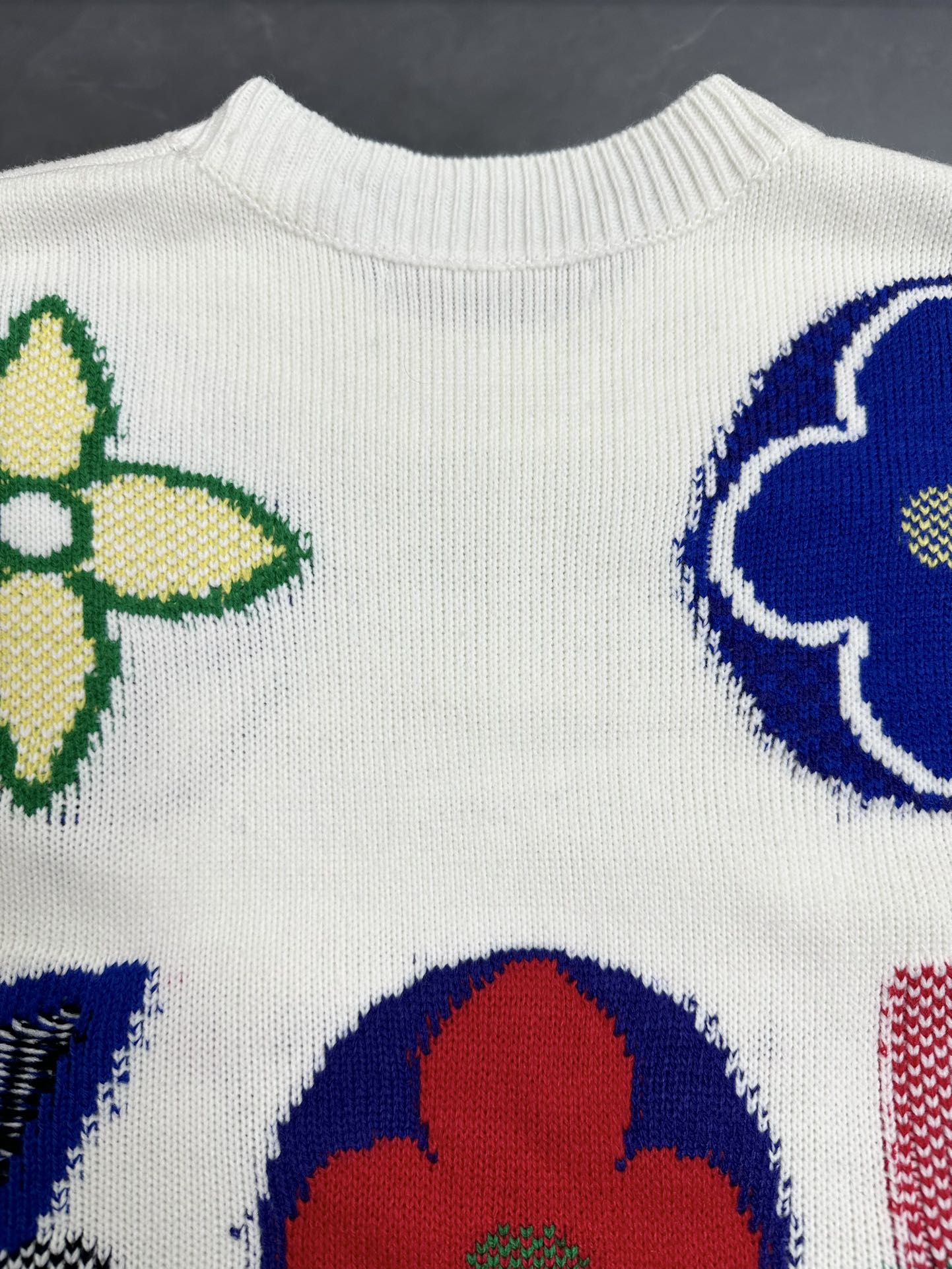 Louis Vuitton Classic Three-Flower Sweater in White, Sizes S-XL - 图片 8