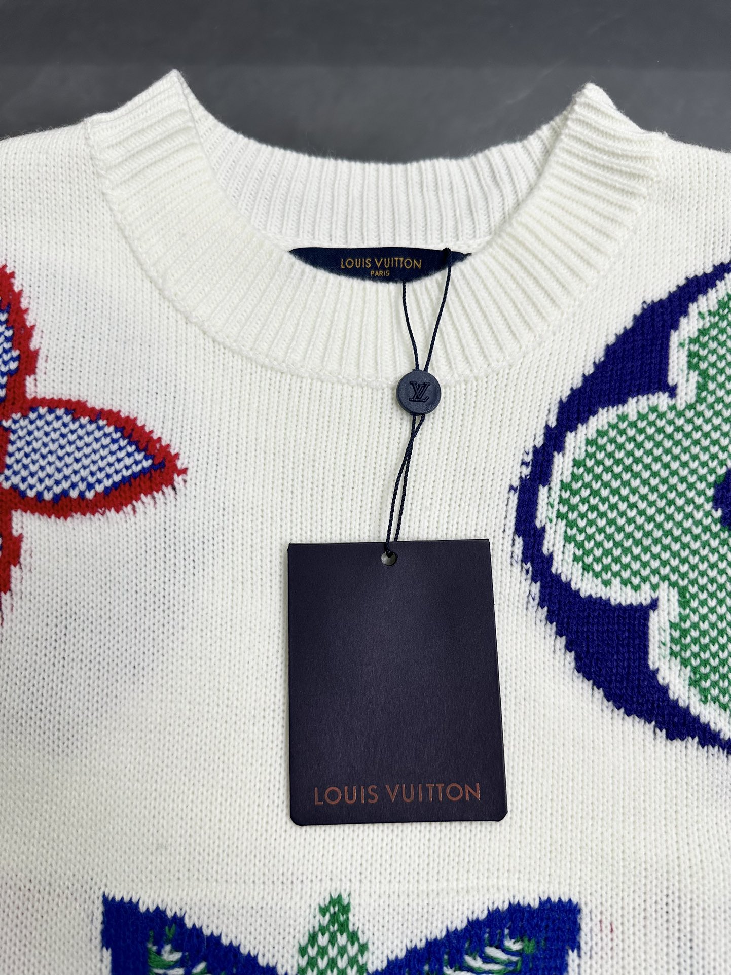 Louis Vuitton Classic Three-Flower Sweater in White, Sizes S-XL - 图片 7