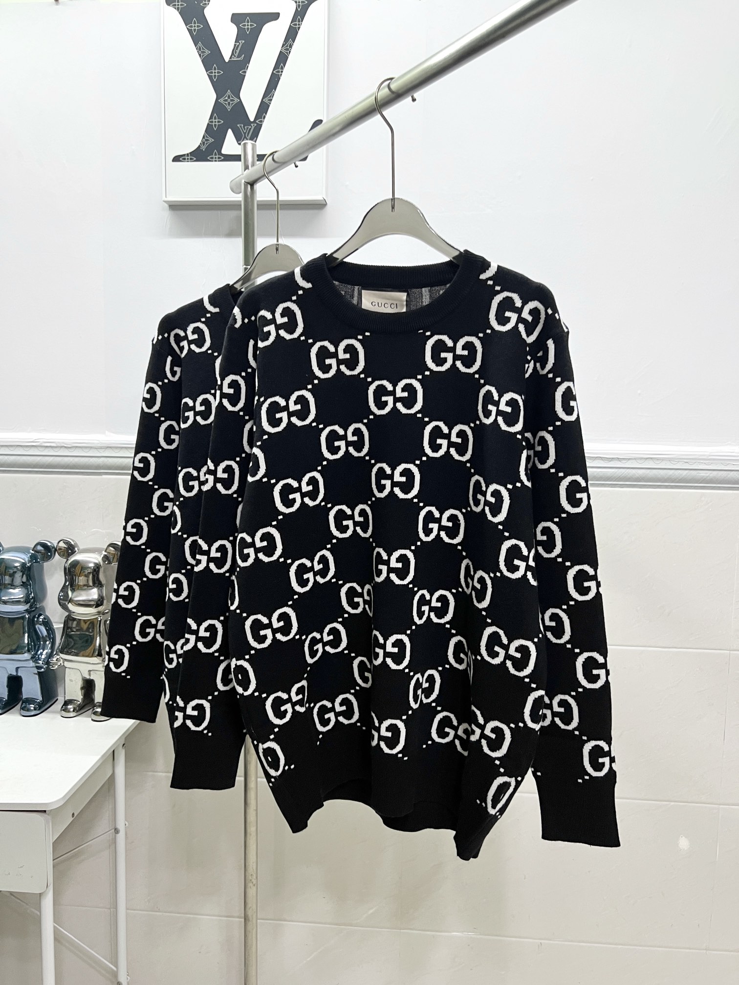 Gucci Groo-Connected Knit Sweater with Soft Silk and Beautiful Details - 图片 3