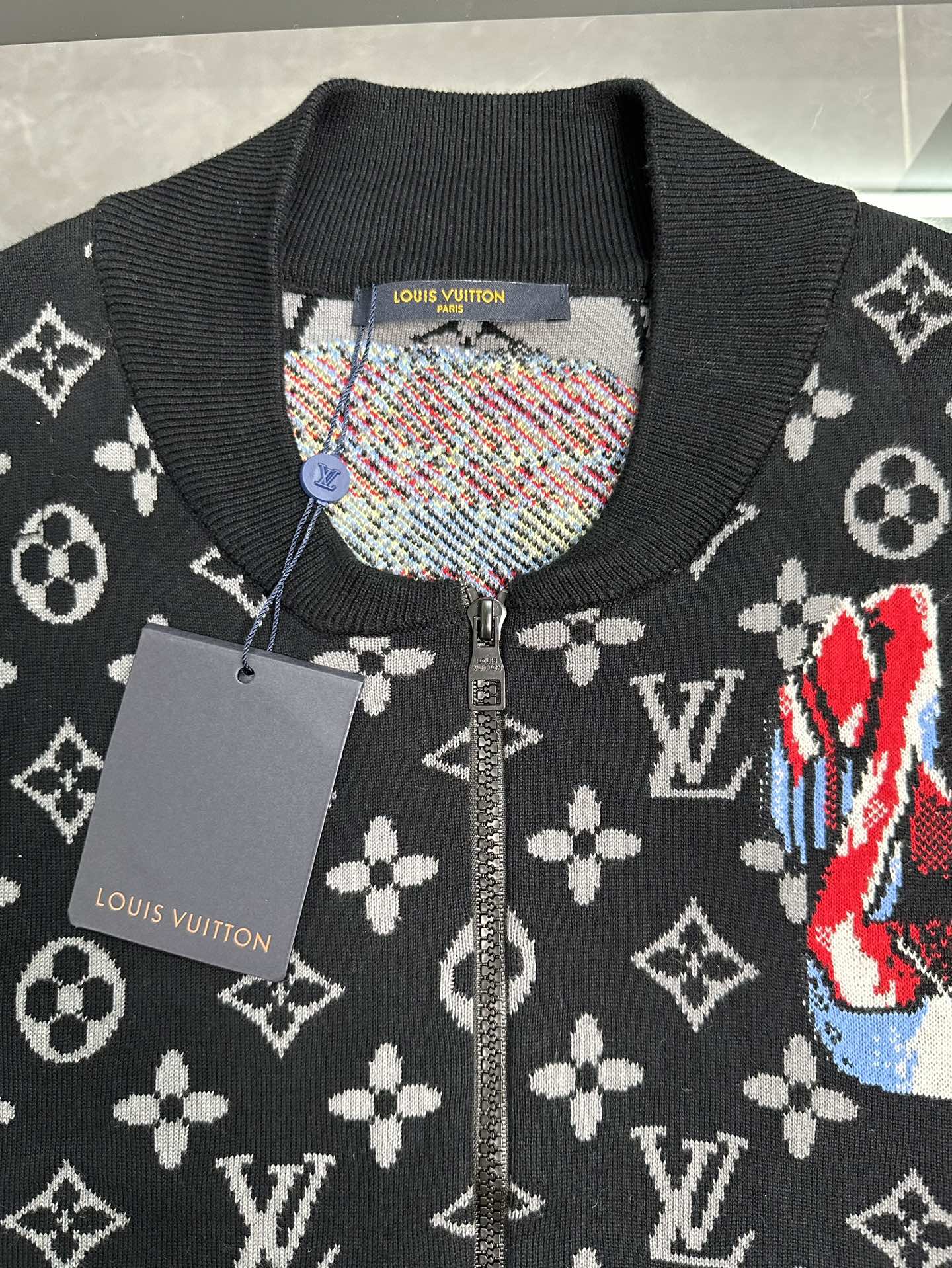 Louis Vuitton Knitted Jacket with Flower-Laying Technique in Black, Size S-XL - 图片 6
