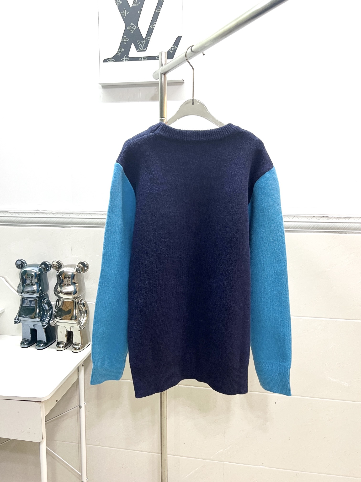 Gucci Gucchi Blue Sweater with Os Shearing Design in Loose Style. - 图片 2