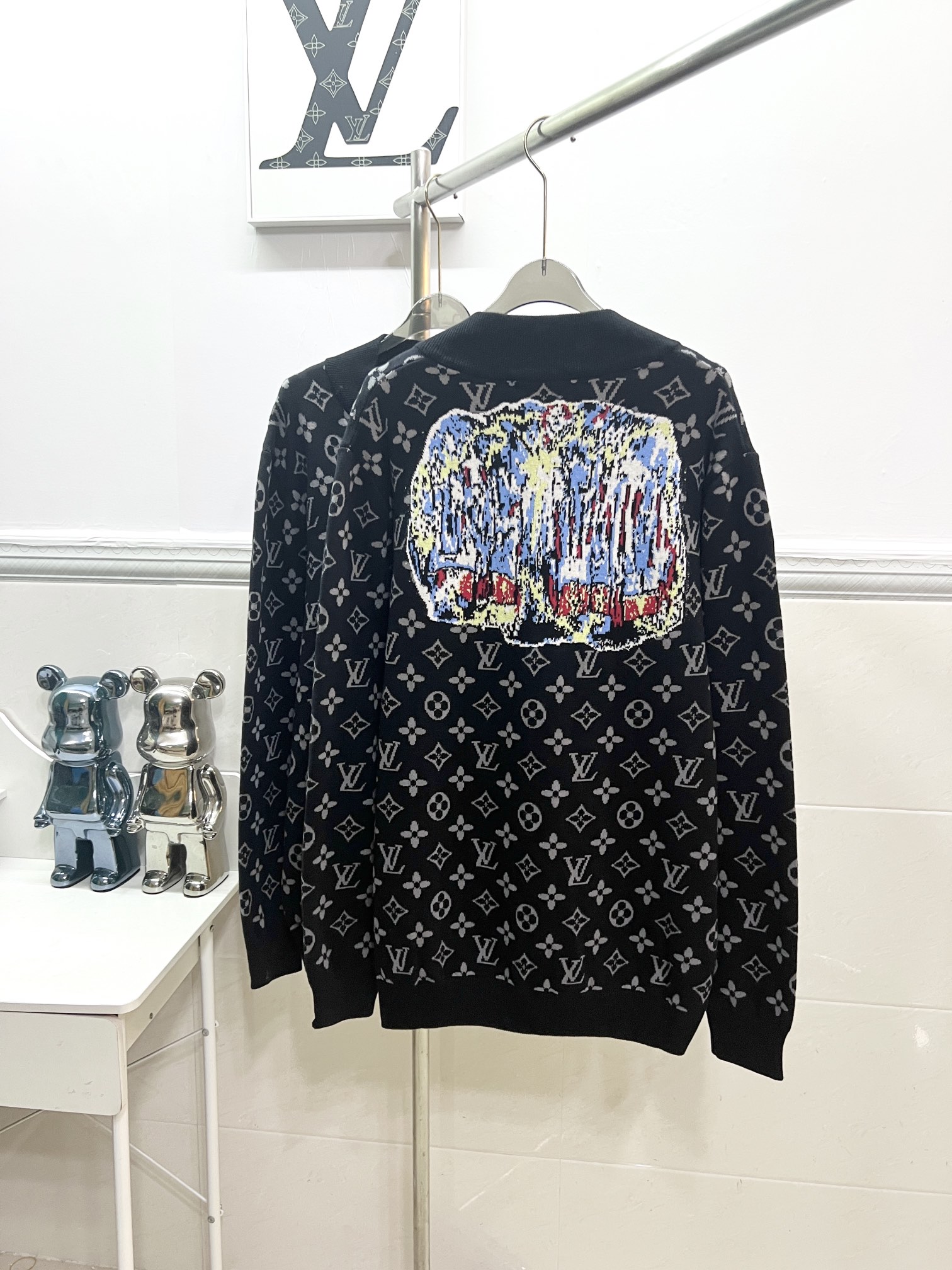 Louis Vuitton Knitted Jacket with Flower-Laying Technique in Black, Size S-XL - 图片 4