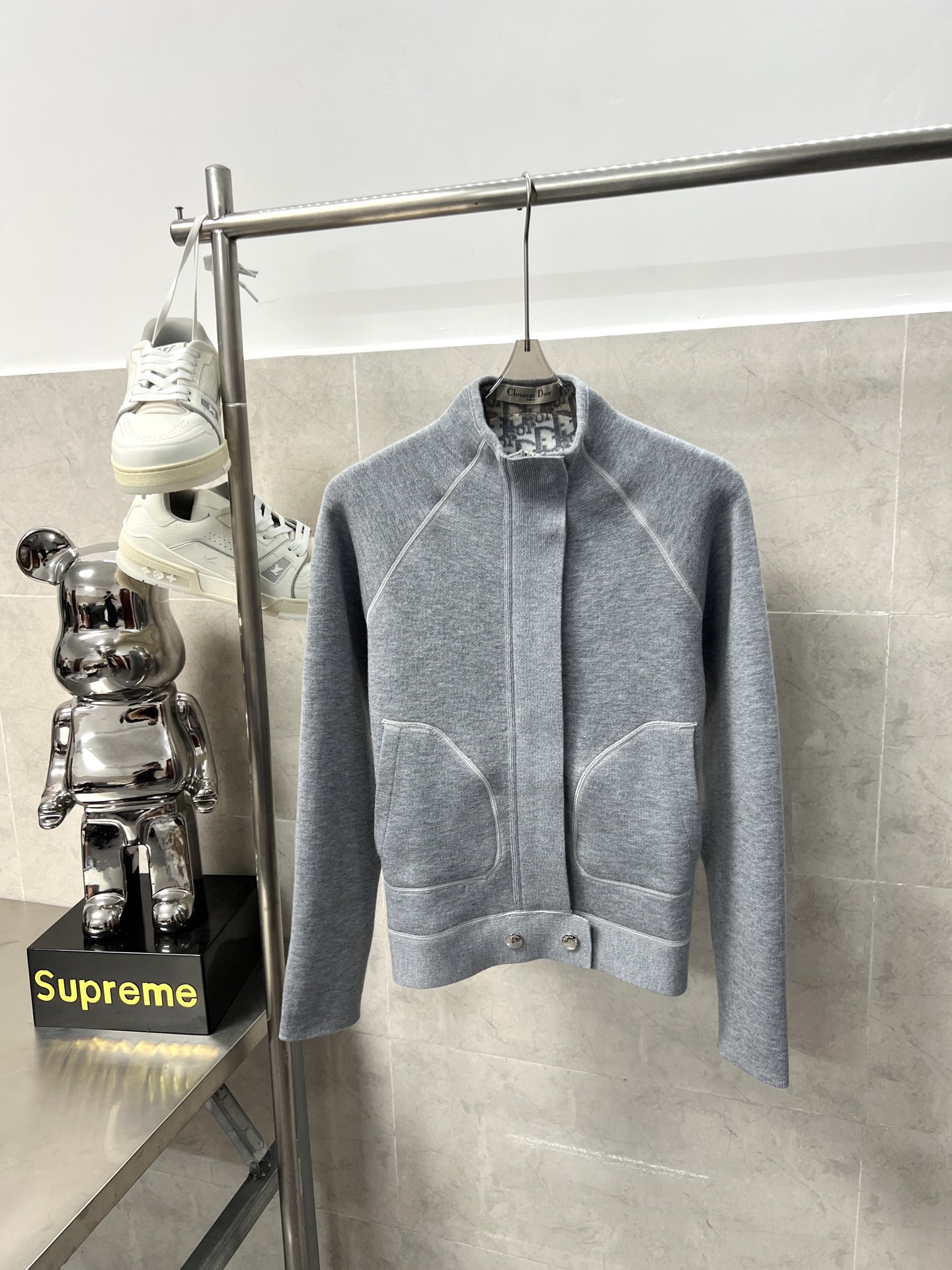 p365
款号R082
女款/dior迪奥早秋系列老花logo羊毛针织夹克外套
尺码:S M L