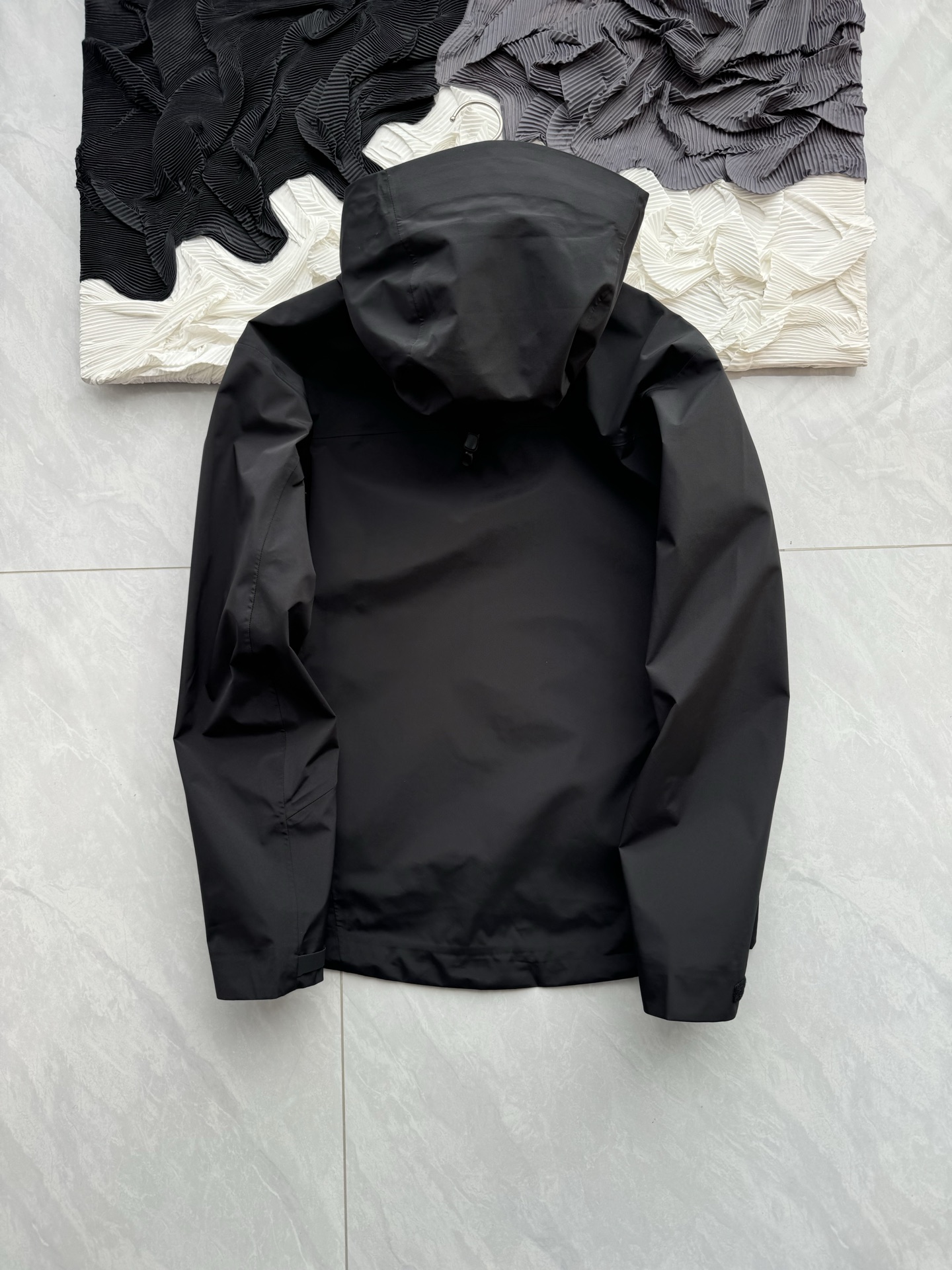 Arc'teryx Beta LT Gore-Tex Pro Jacket - Lightweight & Versatile for Urban & Outdoor 10 i1741682435782 6110 0 8