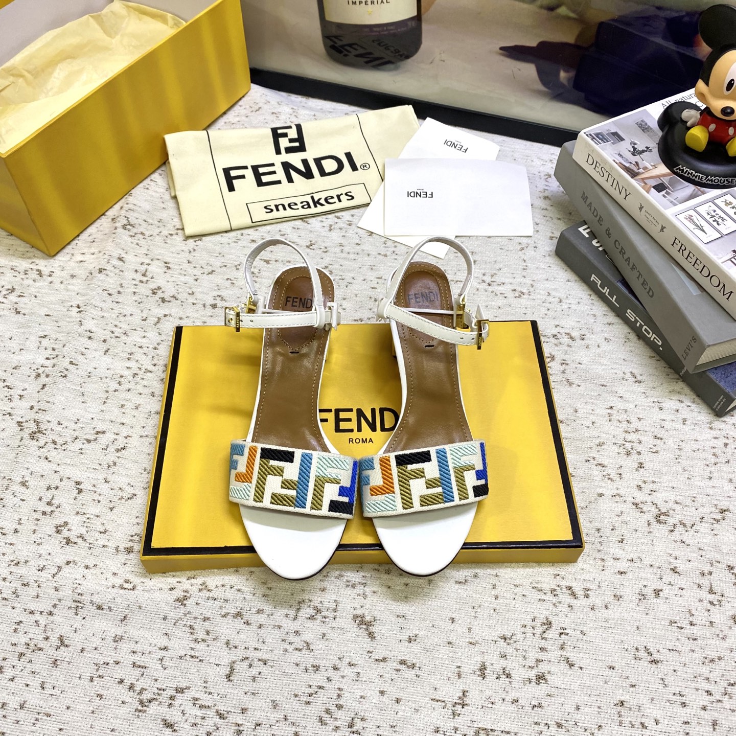 NO:250121,Fendi new model is launched, heel height 6.5CM 35-40 (customized for 41, 42, 43), sandals, fendi, sandals19860909芬迪新款上线 跟高 6.5CM 35-40（41、42、43定做）,凉鞋,fendi,sandals,Women's Shoes