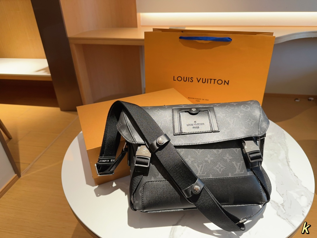 Louis Vuitton Messenger Bags Black Unisex Monogram Eclipse