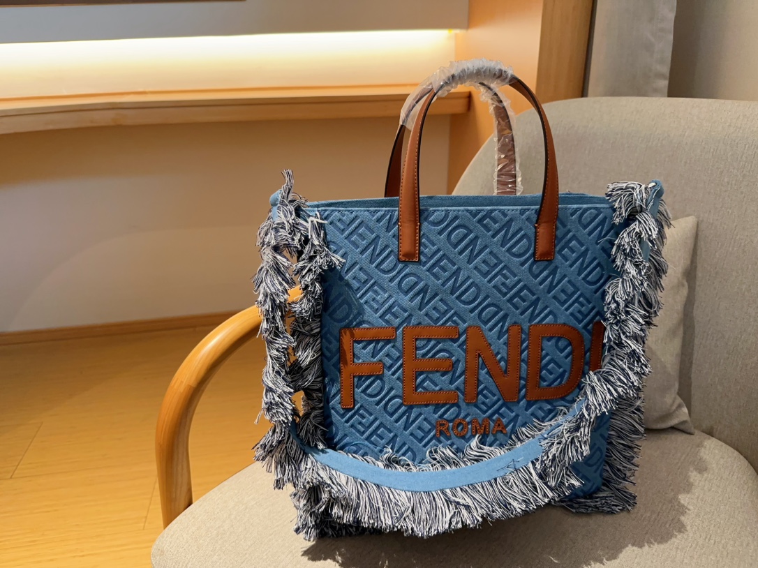 Online Shop
 Fendi Handbags Tote Bags