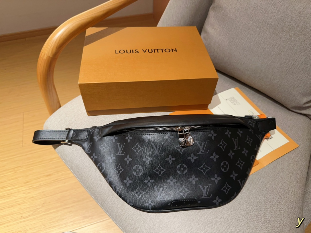 Louis Vuitton mirror quality
 Belt Bags & Fanny Packs Black Men Monogram Eclipse Pochette