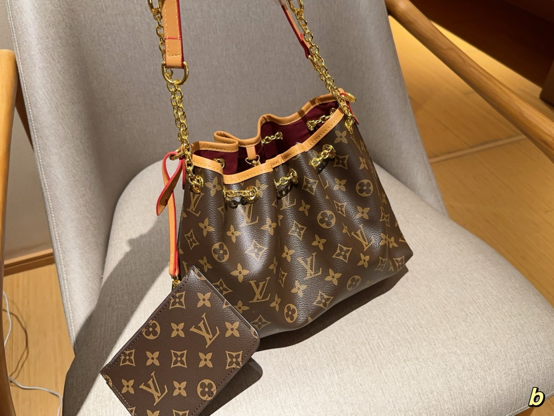 Louis Vuitton Sac Seau Sacs À Bandoulière & À Épaule Série d’été La chaîne