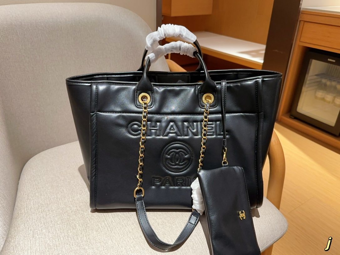 Chanel Parfait
 Sacs À Main Broderie de fleurs La plage