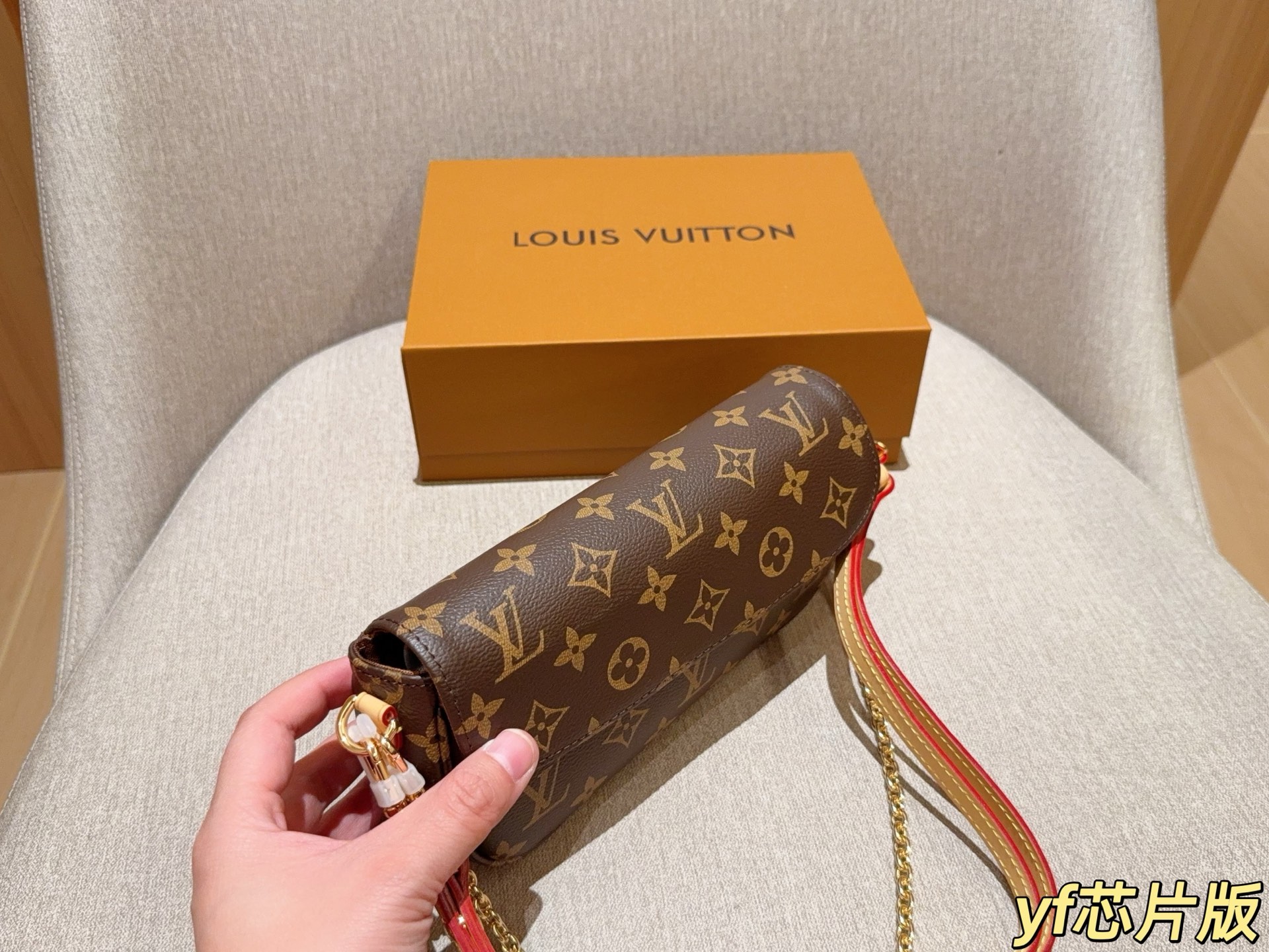 💰190
芯片版
LV/路易威登
经典老花Ivy麻将包
尺寸：23.5×12×4.3
礼盒包装🎁