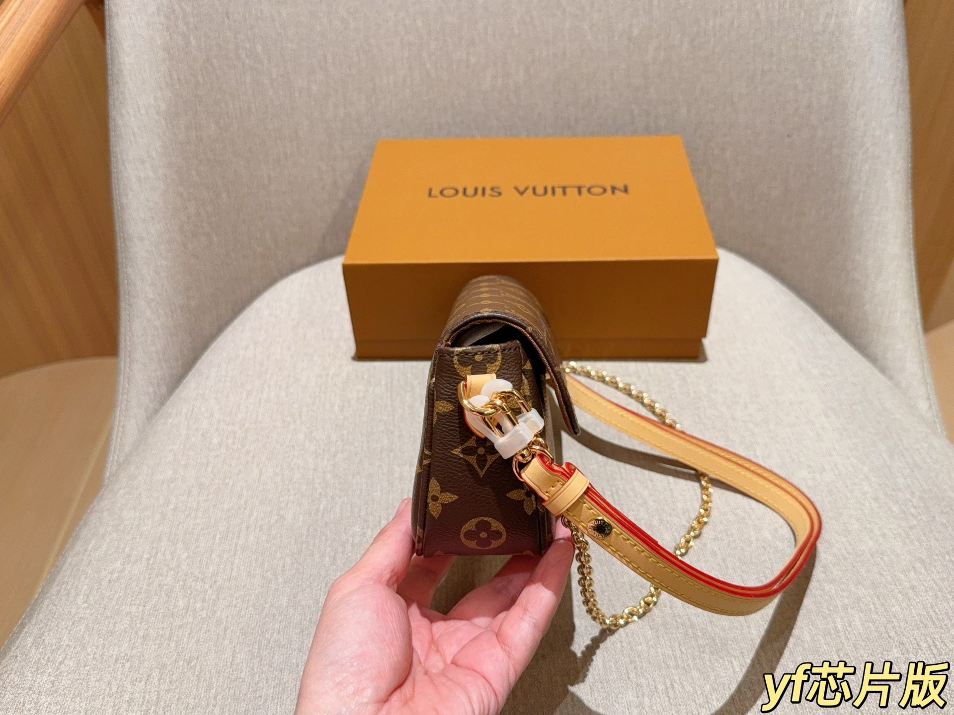 💰190
芯片版
LV/路易威登
经典老花Ivy麻将包
尺寸：23.5×12×4.3
礼盒包装🎁