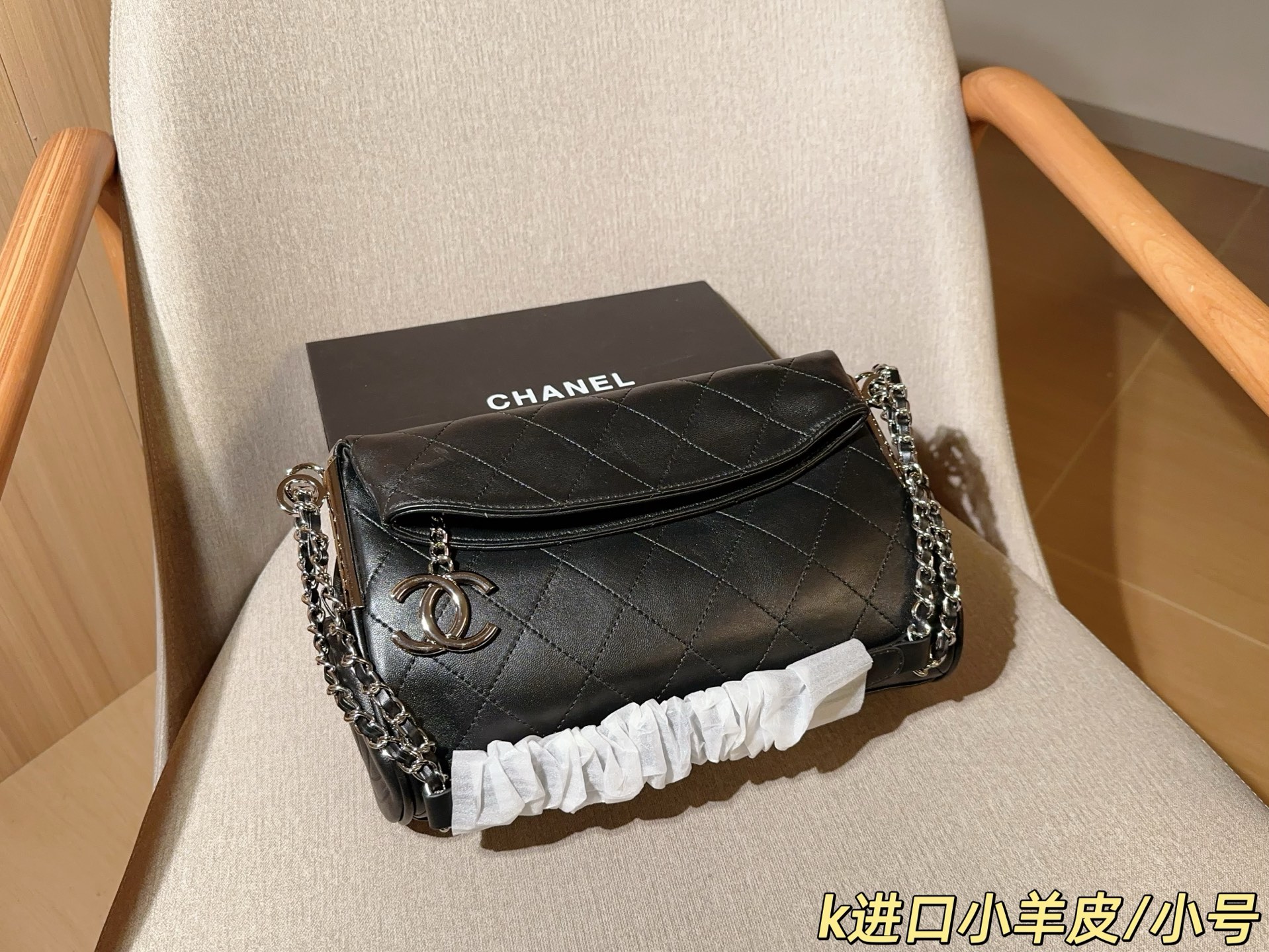 💰450 进口小羊皮/小号 Chanel香奈儿 新品口盖包~菱格hobo折盖包~ 尺寸30cm 礼盒包装🎁