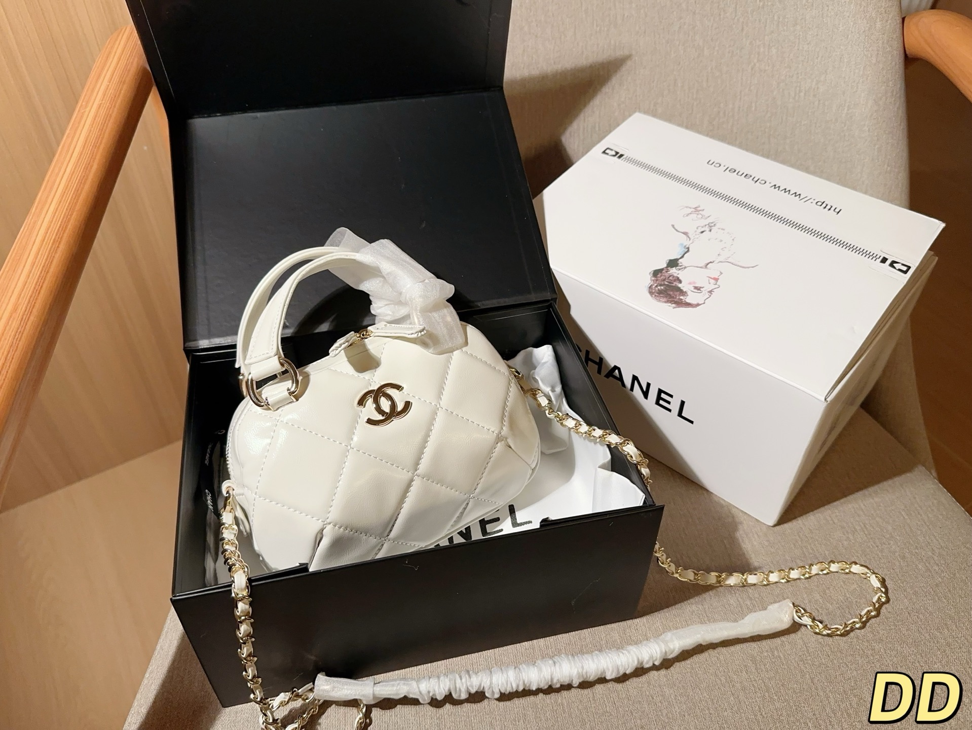 233 | Chanel Chanel | New 25n Ski Series Mini Bowling Bag | Size 18×14×5 | Gift Box Packaging