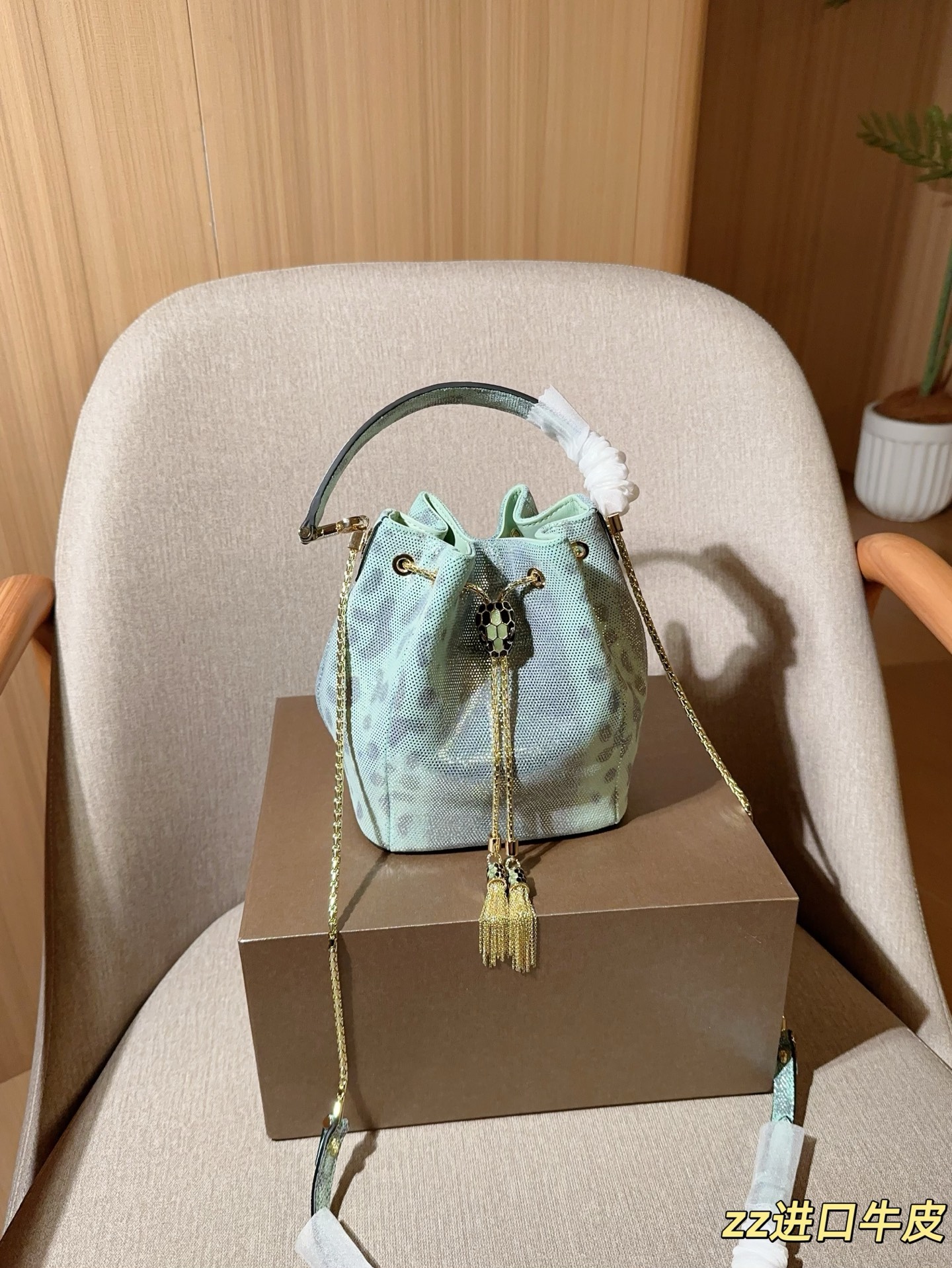 P265, cuero de vaca importado, BVLGARI Bvlgari, nuevo modelo de edición limitada de principios de primavera, …