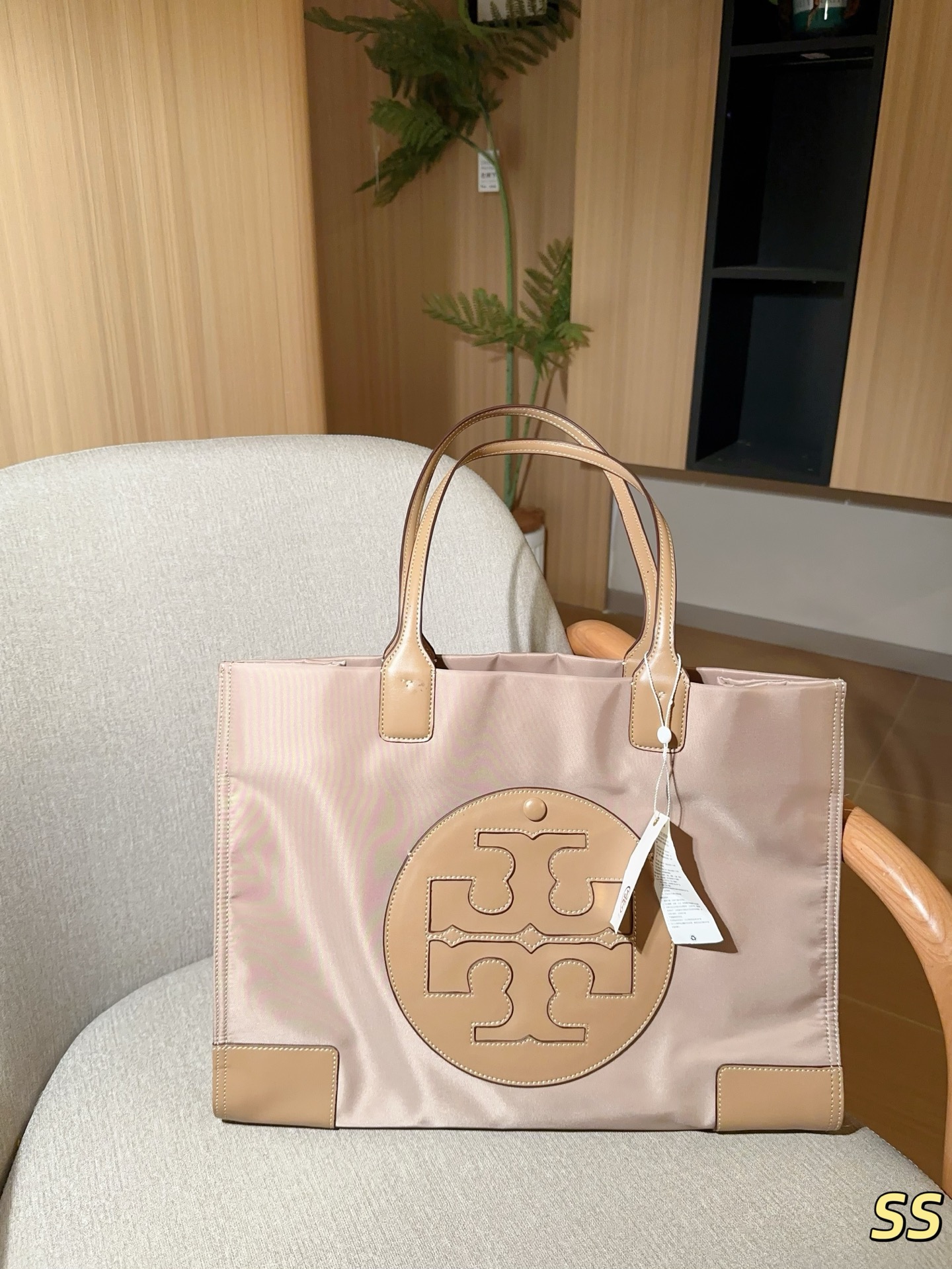 _duE9swZNd20v52Scsm0cj1UTVJ492ctD7duP-Bg