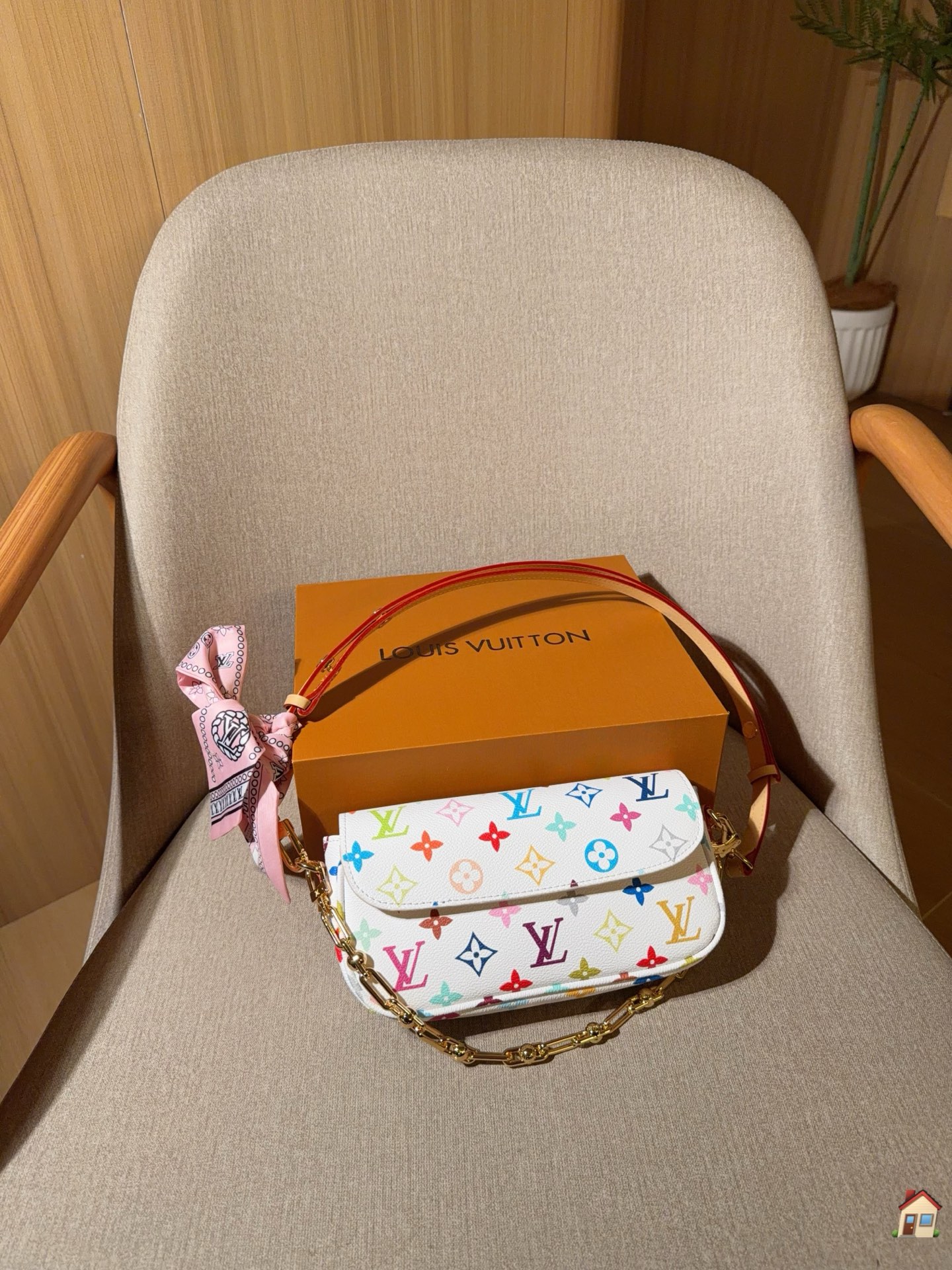 180 | Lv/louis Vuitton | Murakami Takashi White Tricolor Ivy Mahjong Bag | Size: 21×11×5 | Gift Box Packaging