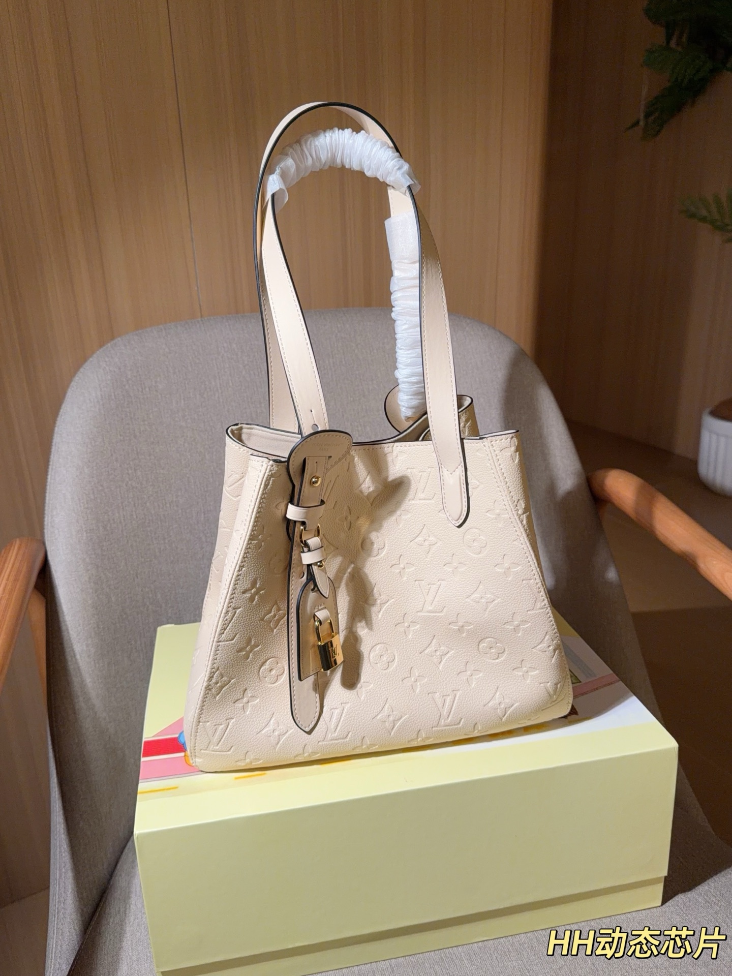 300 | Dynamic Chip | Lv Louis Vuitton | 25fw New Allinone Tote Bag Hand Bag Super Large Capacity | Size 28×24×12 | Gift Box Packaginghh