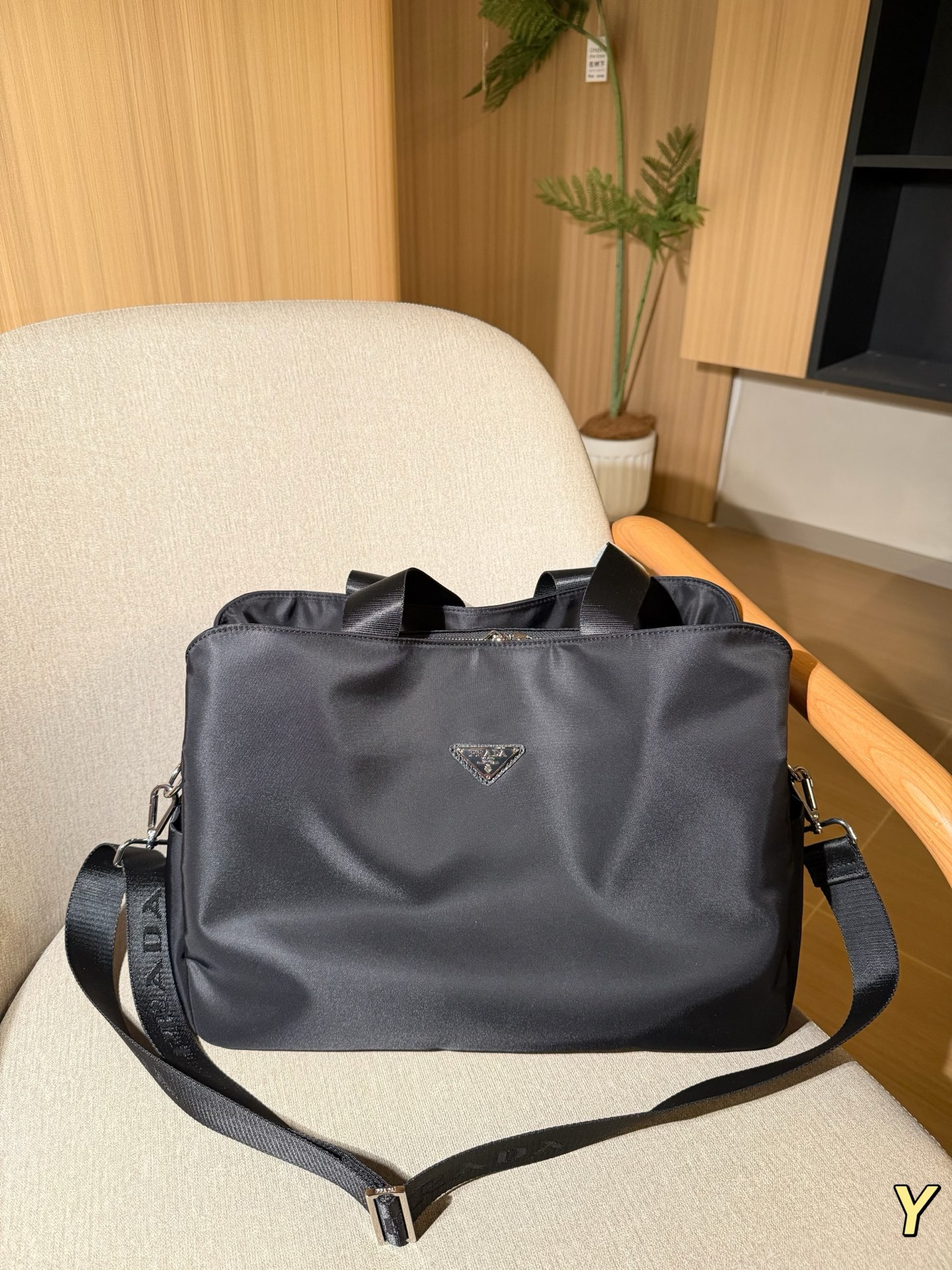 Prada Tote Bag 09980