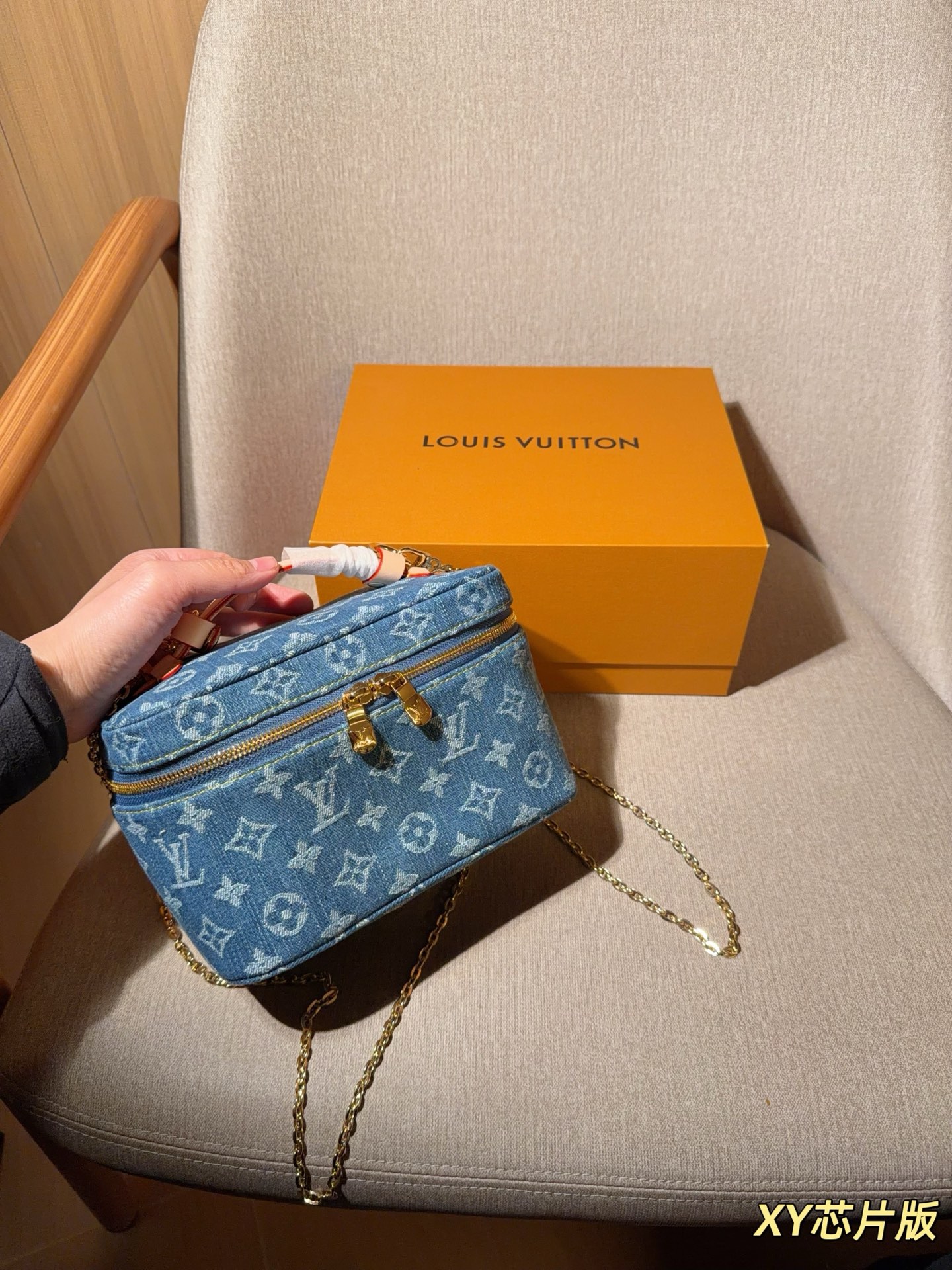 Alternative view of Louis Vuitton Handbag 09988
