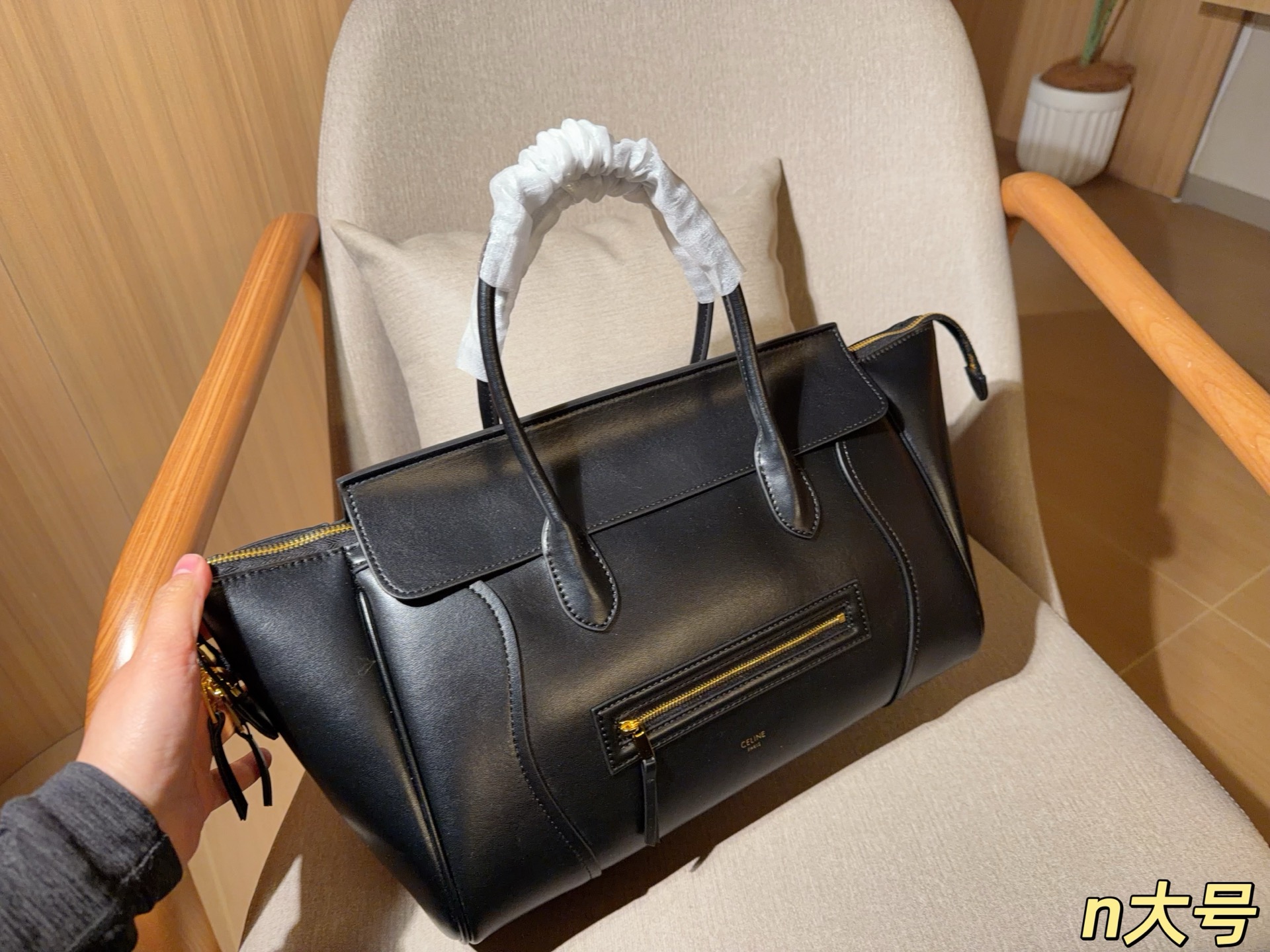Alternative view of Celine Handbag 09973