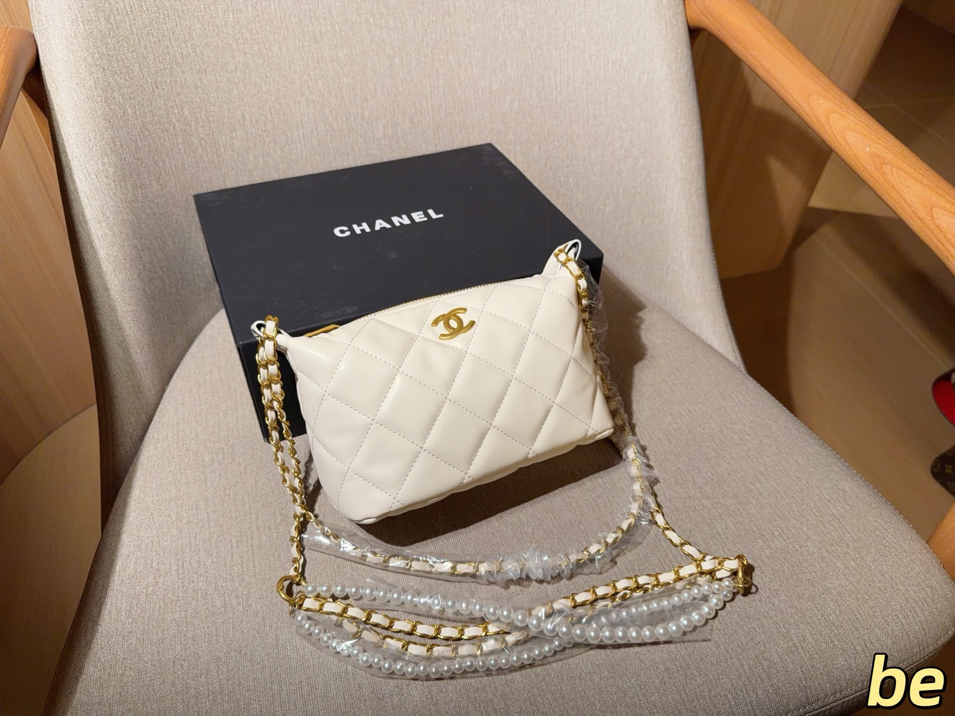 165 | Chanel Chanel | 26 New Pearl Chain Crossbody Bag Super Capacity🉑 | Size 20×13×9 | Gift Box Packagingbe