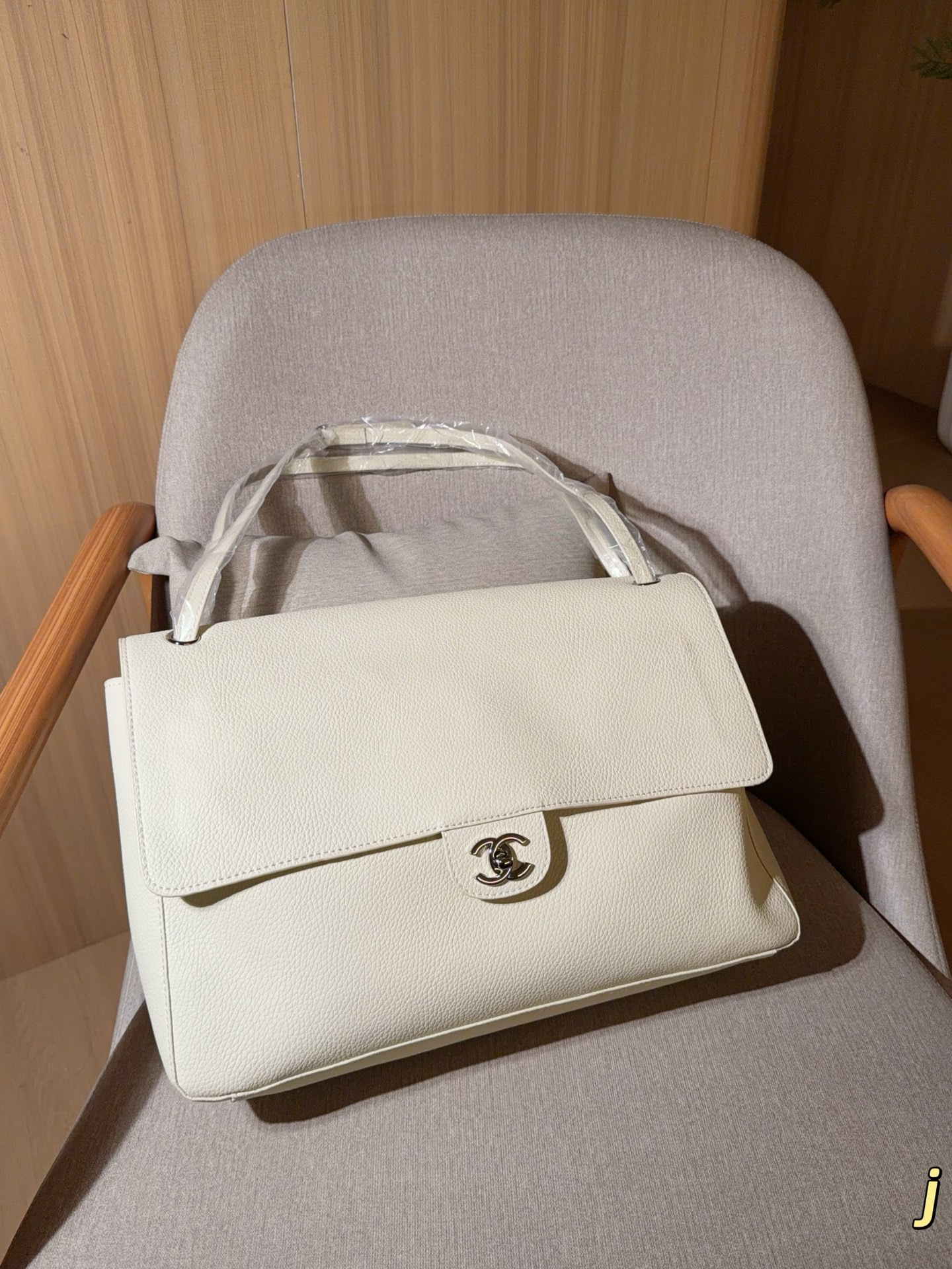 300 | Chanel Chanel | 26s Maxi Airport Bag Flip Biker Bag The Capacity Is Huge | Size 38×24×11 | Gift Box Packagingj