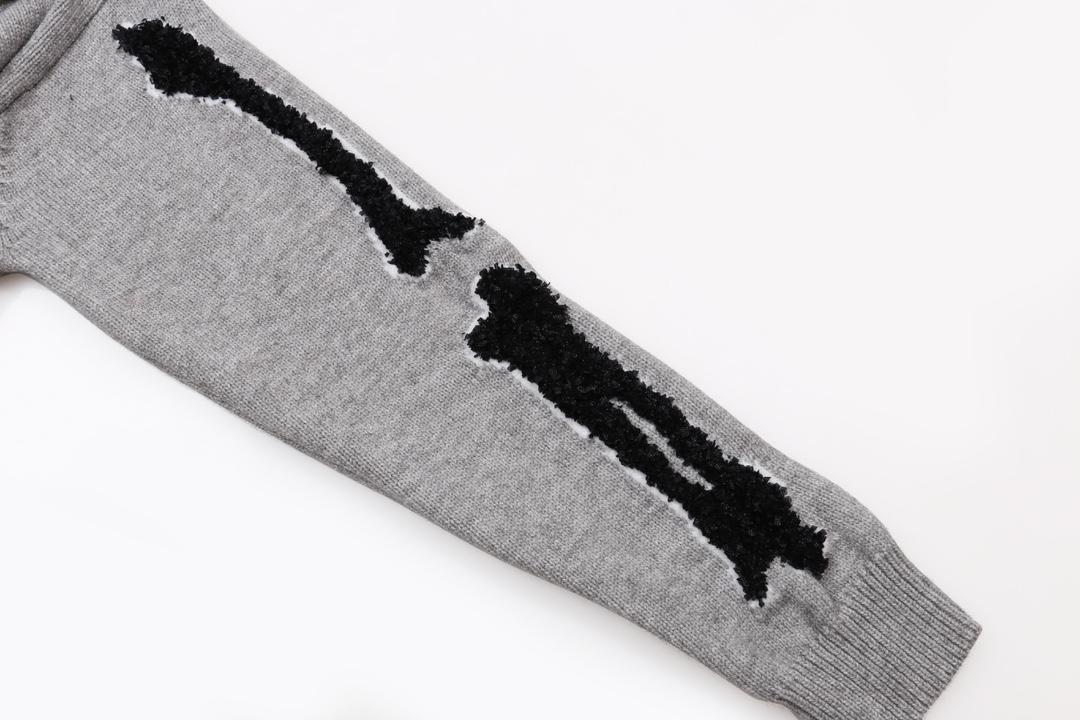 AMIRI Logo Letter Broken-Down Hood Sweater in 4 Colors & 4 Sizes - 图片 6