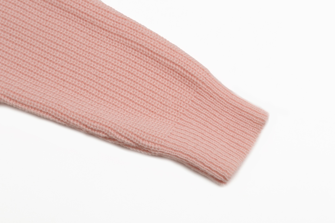 Celine Selin’s Pink Wool Coat with Classic Embroidery in Multiple Sizes - 图片 9