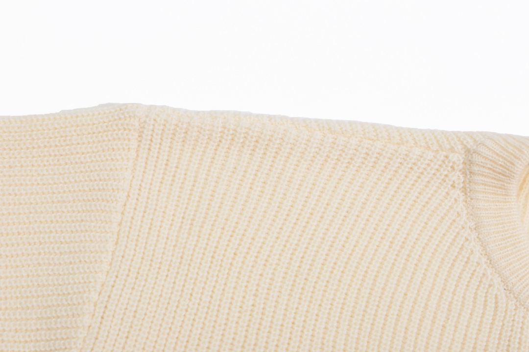 Celine Selin Almond Wool Coat with Sticker Letter Detail in Multiple Sizes - 图片 8