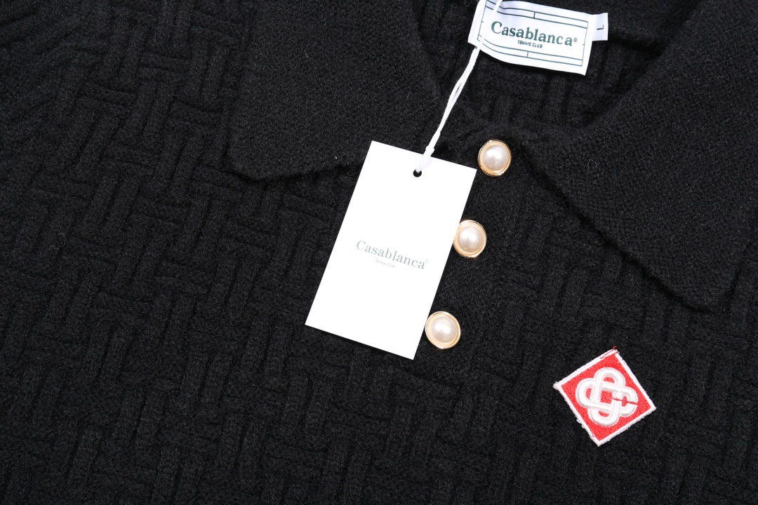 New Cashmere Sweaters in White and Black for Fall/Winter Season, Various Sizes Available - 图片 8