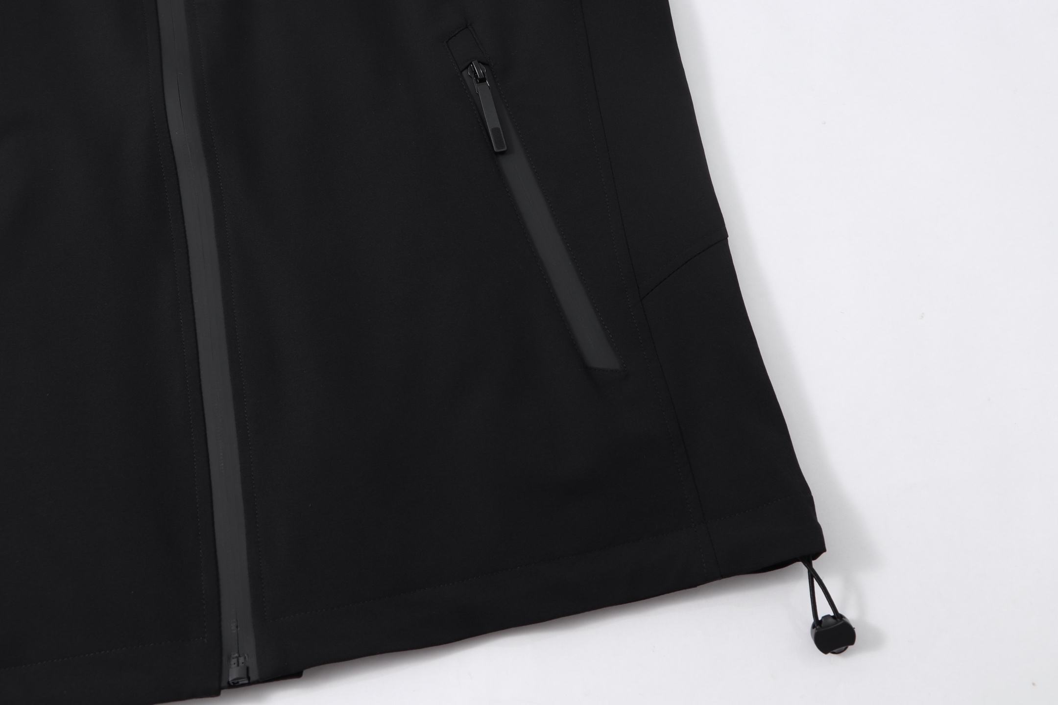 P200



凯乐石 2025新款压胶logo情侣连帽外套防水面料
颜色： 黑色
码数：L XL XXL XXXL XXXL
