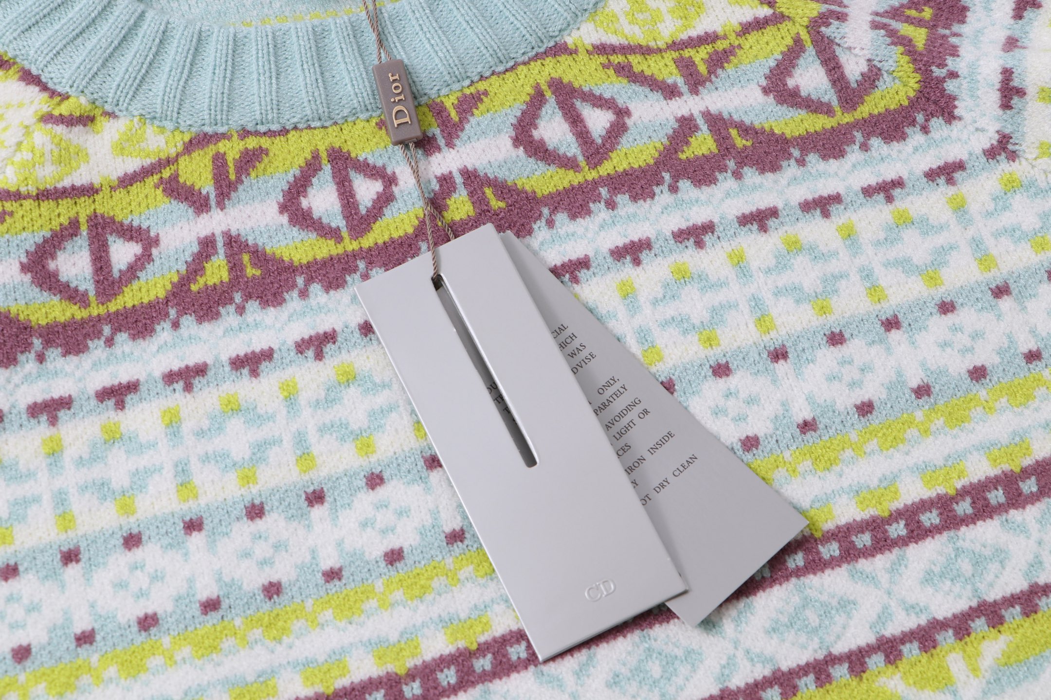 P150



DIOR迪奥 条纹logo提花针织 羊毛圆领毛衣
颜色：橙色 粉色 绿色
码数：S M L XL XXL