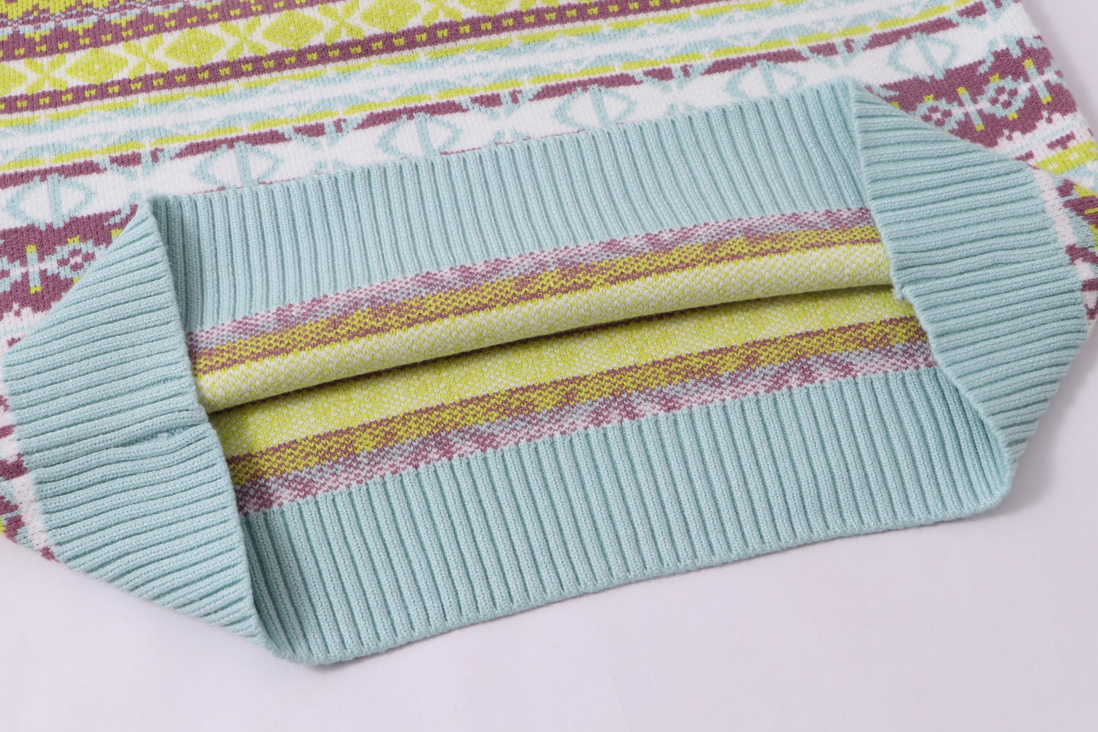 P150



DIOR迪奥 条纹logo提花针织 羊毛圆领毛衣
颜色：橙色 粉色 绿色
码数：S M L XL XXL