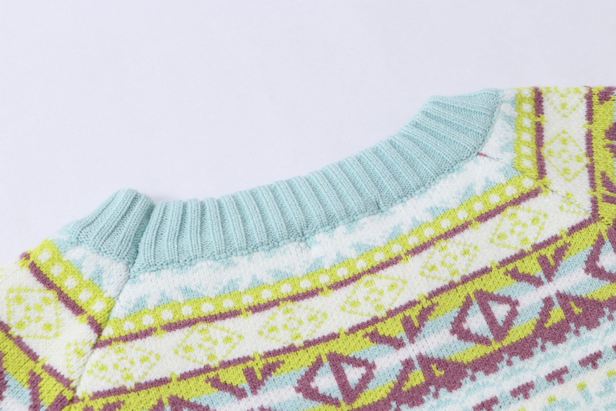 P150



DIOR迪奥 条纹logo提花针织 羊毛圆领毛衣
颜色：橙色 粉色 绿色
码数：S M L XL XXL