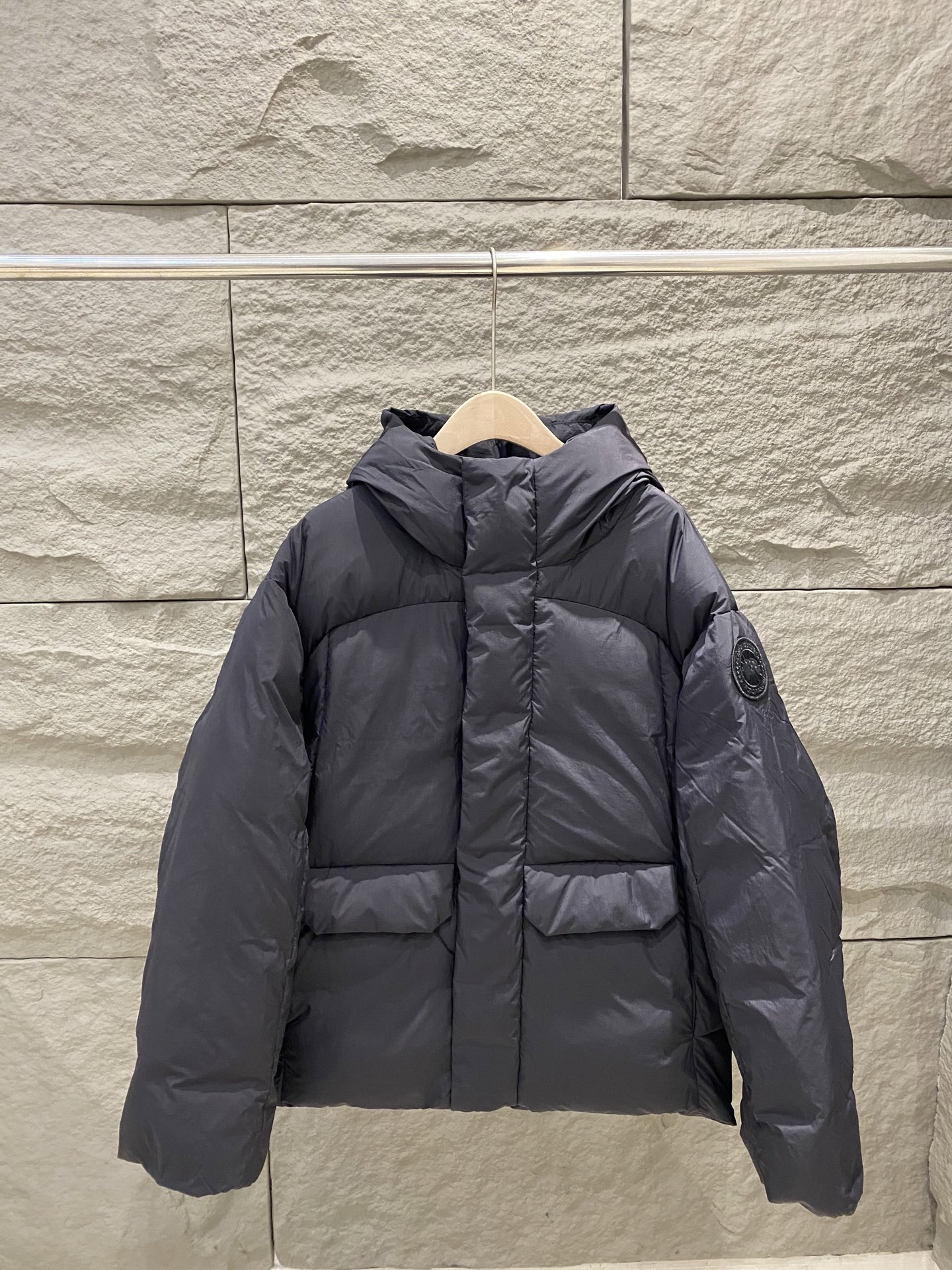 Canada Goose Wilu Padded Parka Hooded Down Jacket Coat Outerwear 9 i1760689207011 1576 0 8