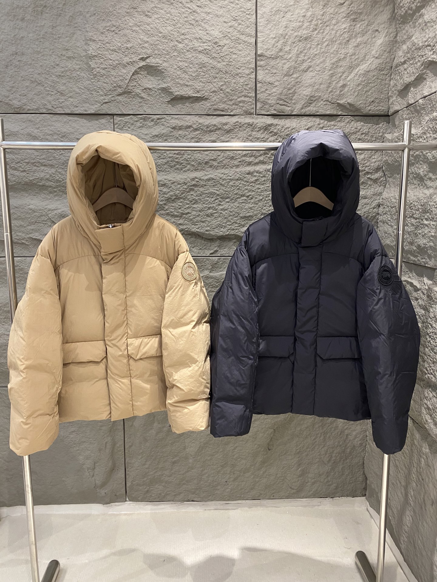 Canada Goose Wilu Padded Parka Hooded Down Jacket Coat Outerwear 1 i1760689207058 6218 0 0