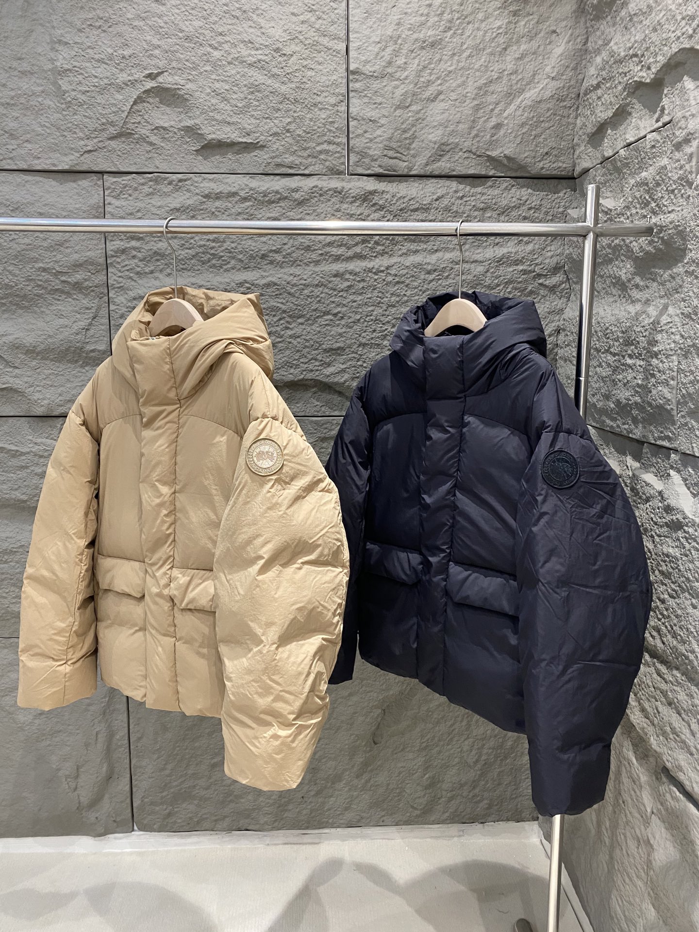 Canada Goose Wilu Padded Parka Hooded Down Jacket Coat Outerwear 3 i1760689209476 6337 0 2