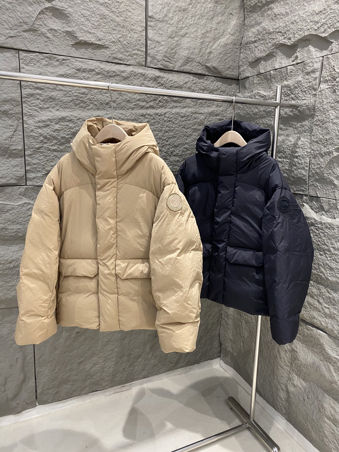 Canada Goose Wilu Padded Parka Hooded Down Jacket Coat Outerwear 2 i1760689210080 8189 0 1